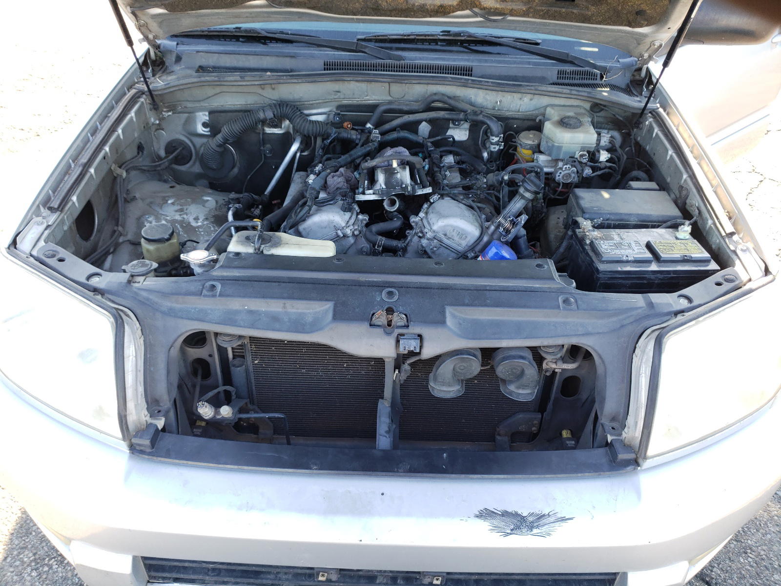 Photo 7 from auction – 2004 TOYOTA 4RUNNER SR with VIN JTEZU14R040021152