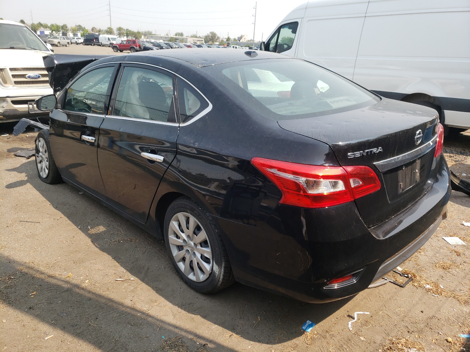 Photo 3 from auction – 2016 NISSAN SENTRA S with VIN 3N1AB7AP3GY331600
