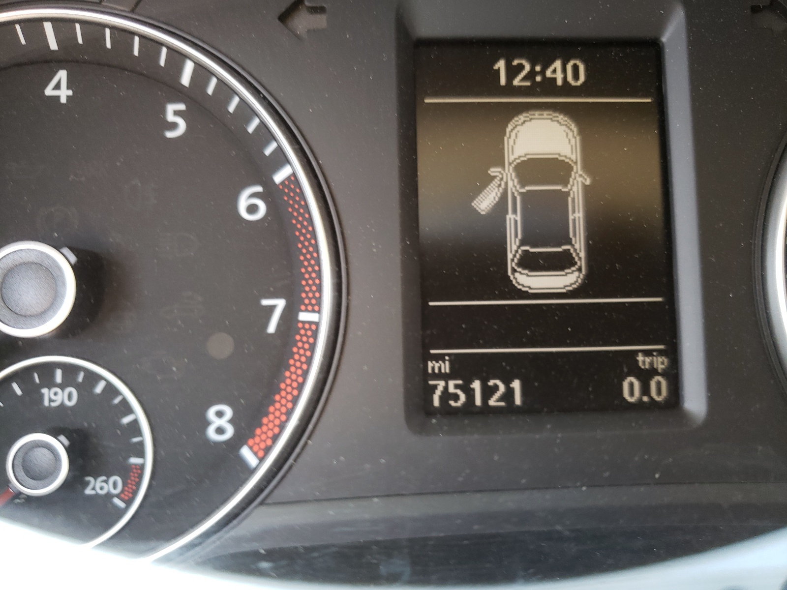 Photo 8 from auction – 2014 VOLKSWAGEN PASSAT SE with VIN 1VWBS7A36EC087569