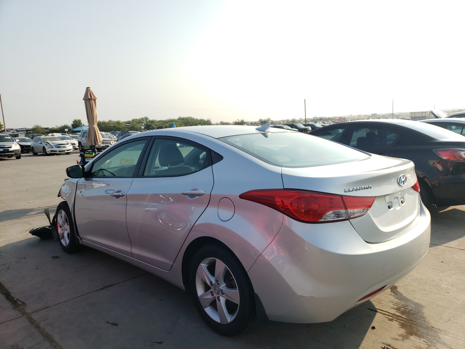 Photo 3 from auction – 2013 HYUNDAI ELANTRA GL with VIN 5NPDH4AE2DH250487