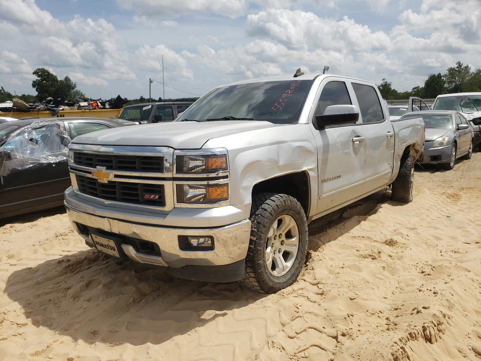 Photo 2 from auction – 2015 CHEVROLET SILVERADO with VIN 3GCUKREC1FG455480
