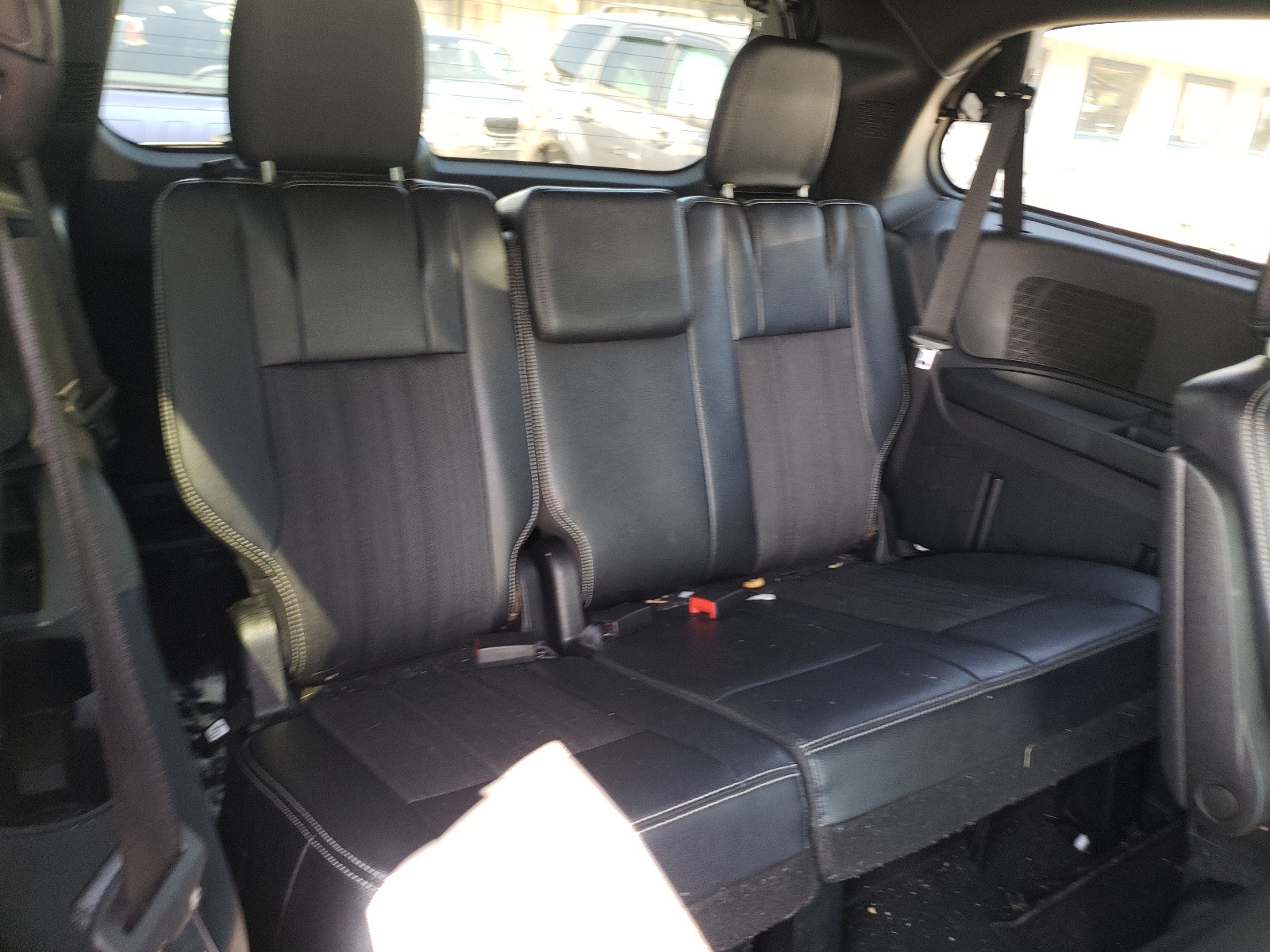 Photo 9 from auction – 2014 CHRYSLER TOWN & COU with VIN 2C4RC1HG8ER238438