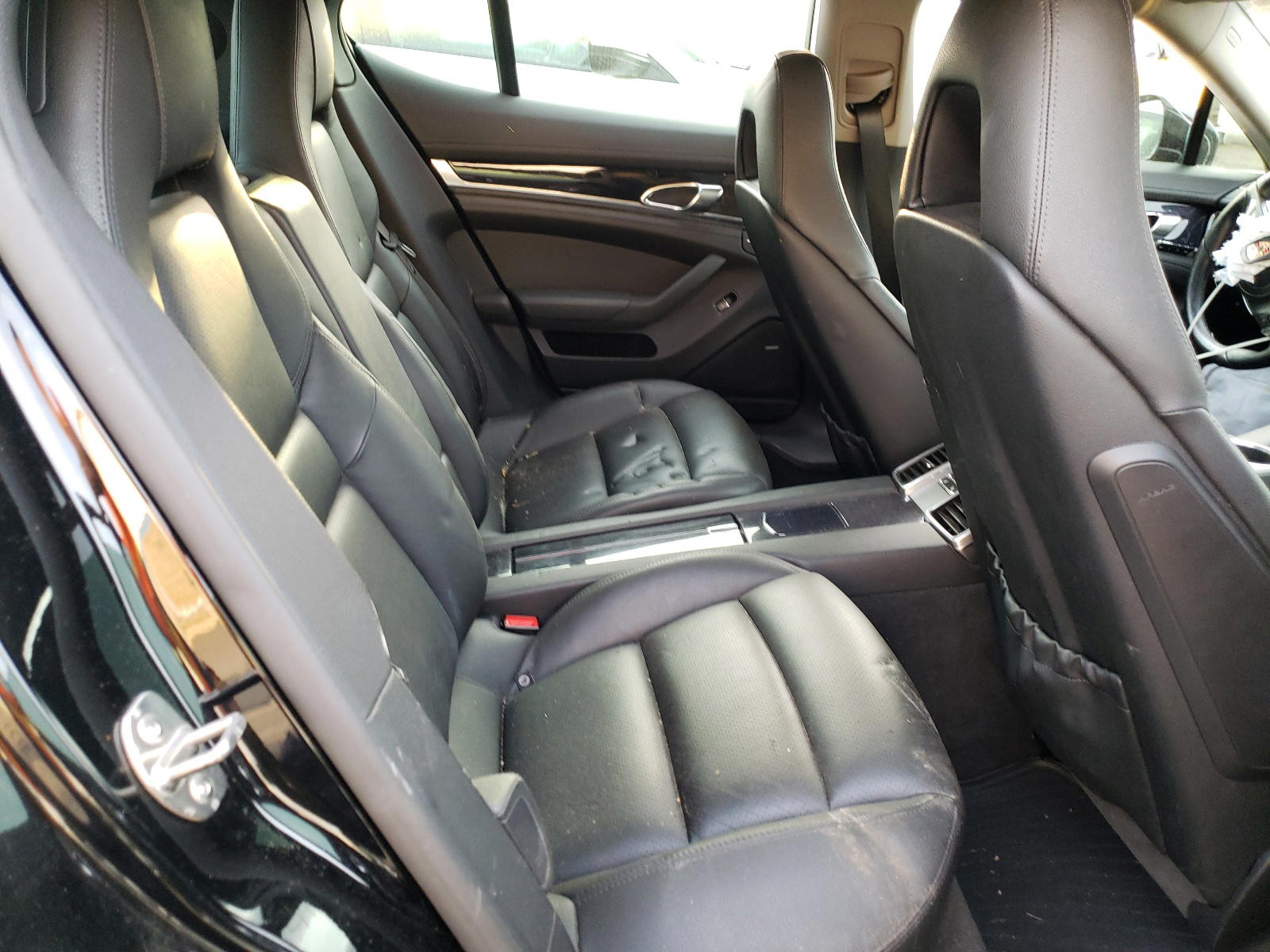 Photo 6 from auction – 2011 PORSCHE PANAMERA S with VIN WP0AB2A76BL060288