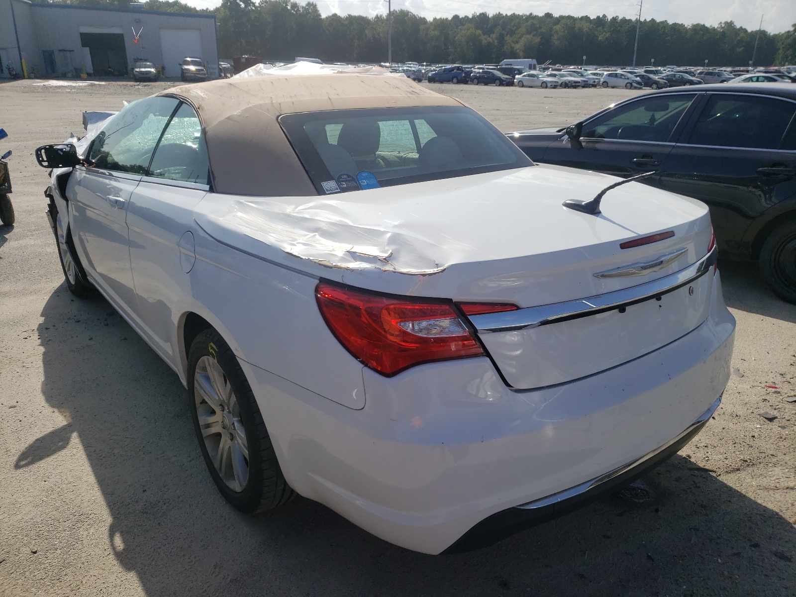 Photo 3 from auction – 2011 CHRYSLER 200 TOURIN with VIN 1C3BC2EG6BN597165