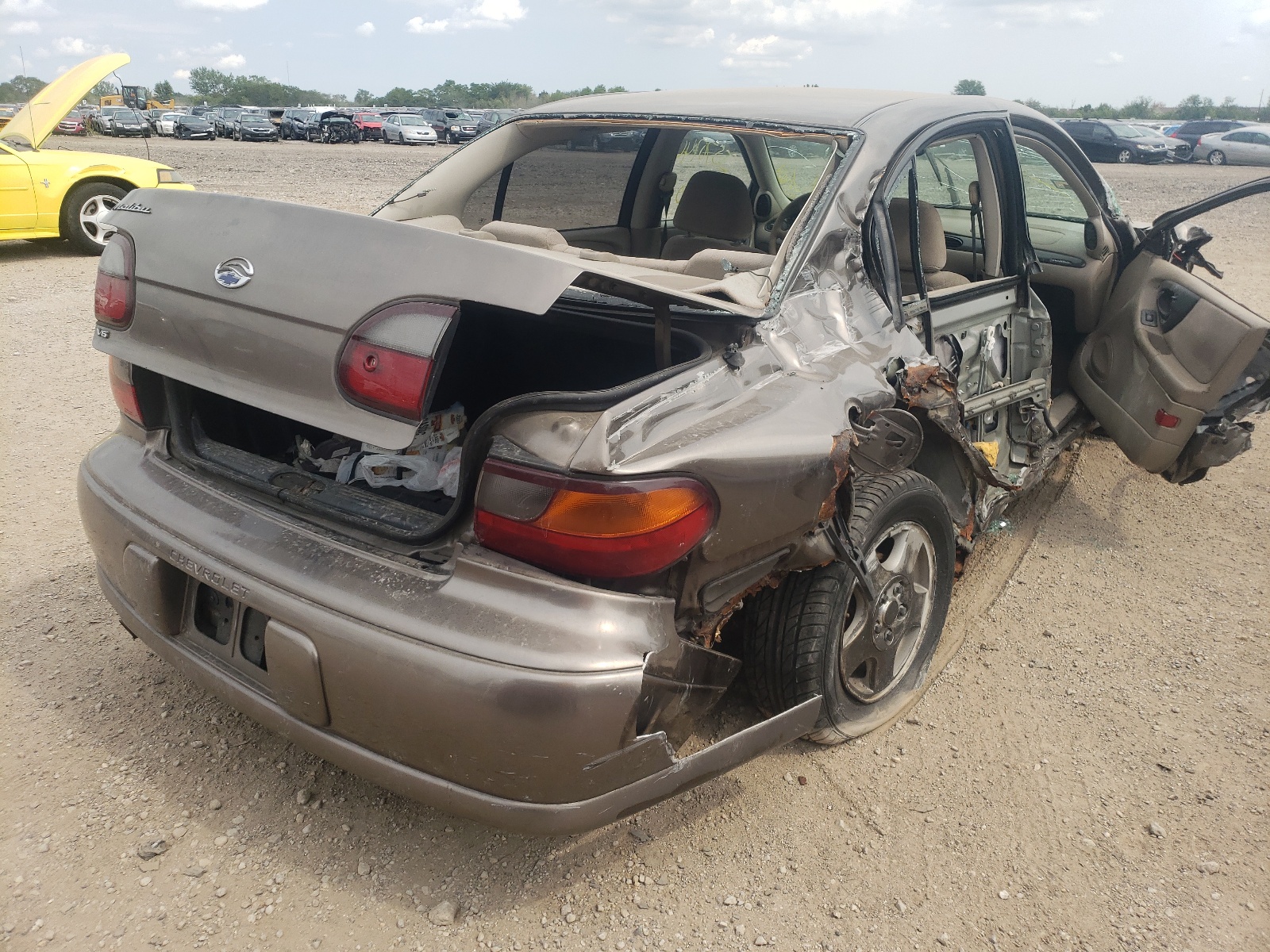 Photo 4 from auction – 2002 CHEVROLET MALIBU with VIN 1G1ND52J42M549637
