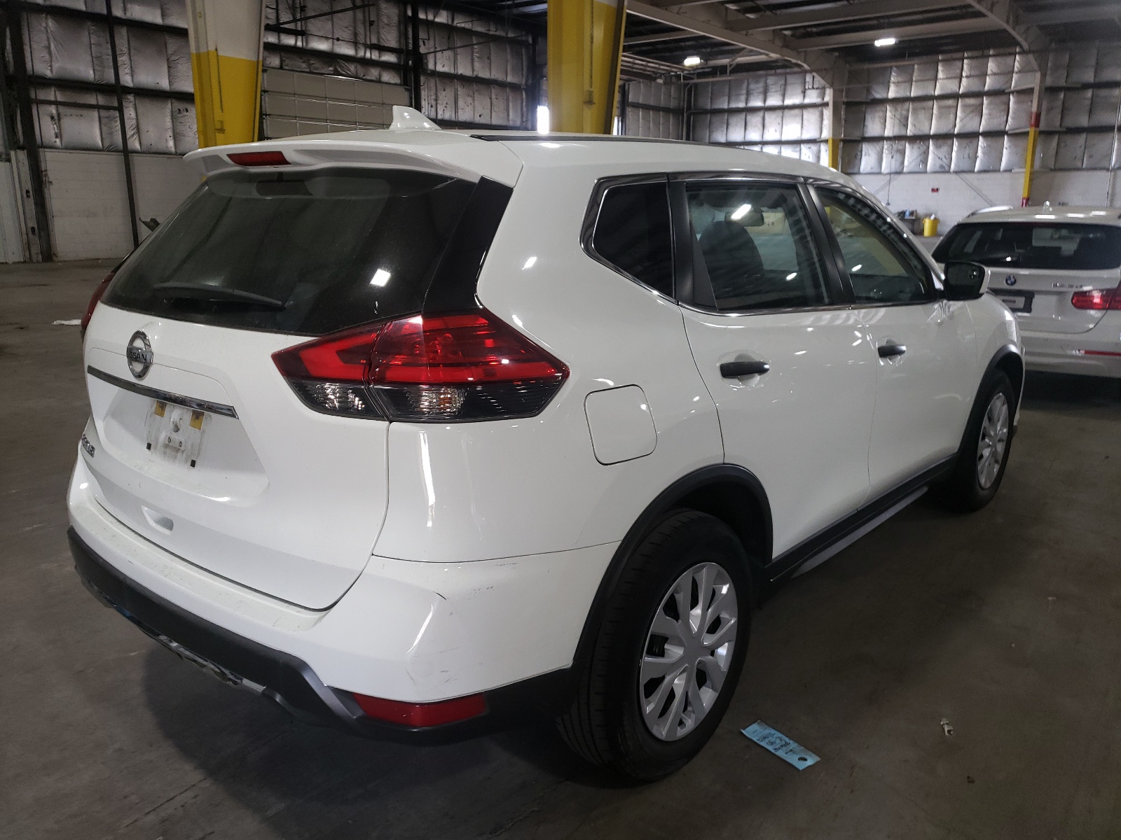 صورة رقم 4 من المزاد - 2017 NISSAN ROGUE S مع VIN KNMAT2MT5HP544718