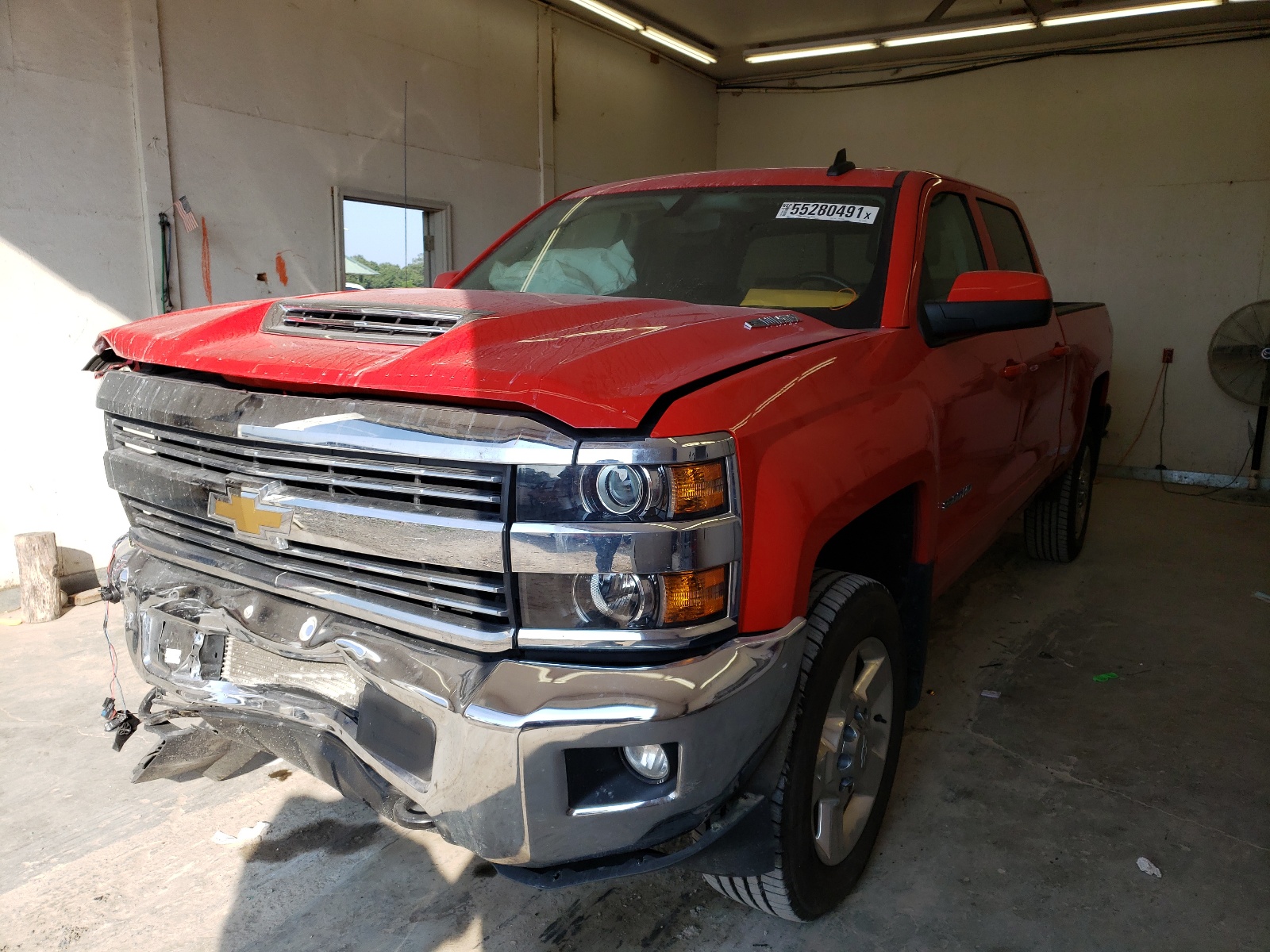 Photo 2 from auction – 2018 CHEVROLET SILVERADO with VIN 1GC1KVEY3JF215235