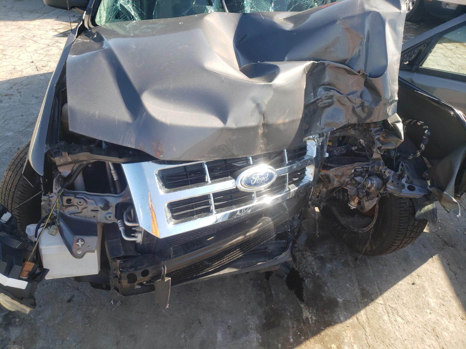 Photo 7 from auction – 2012 FORD ESCAPE XLT with VIN 1FMCU0D78CKA81231