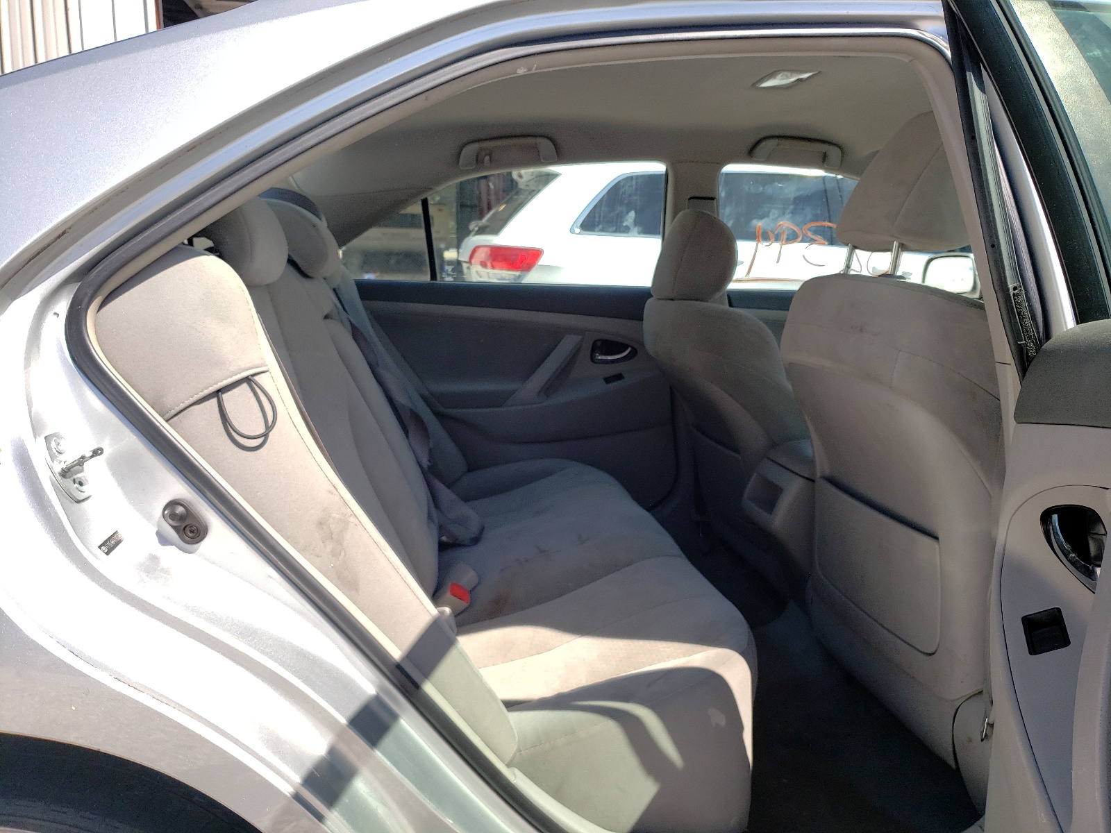 Photo 6 from auction – 2007 TOYOTA CAMRY CE with VIN 4T1BE46K47U055642