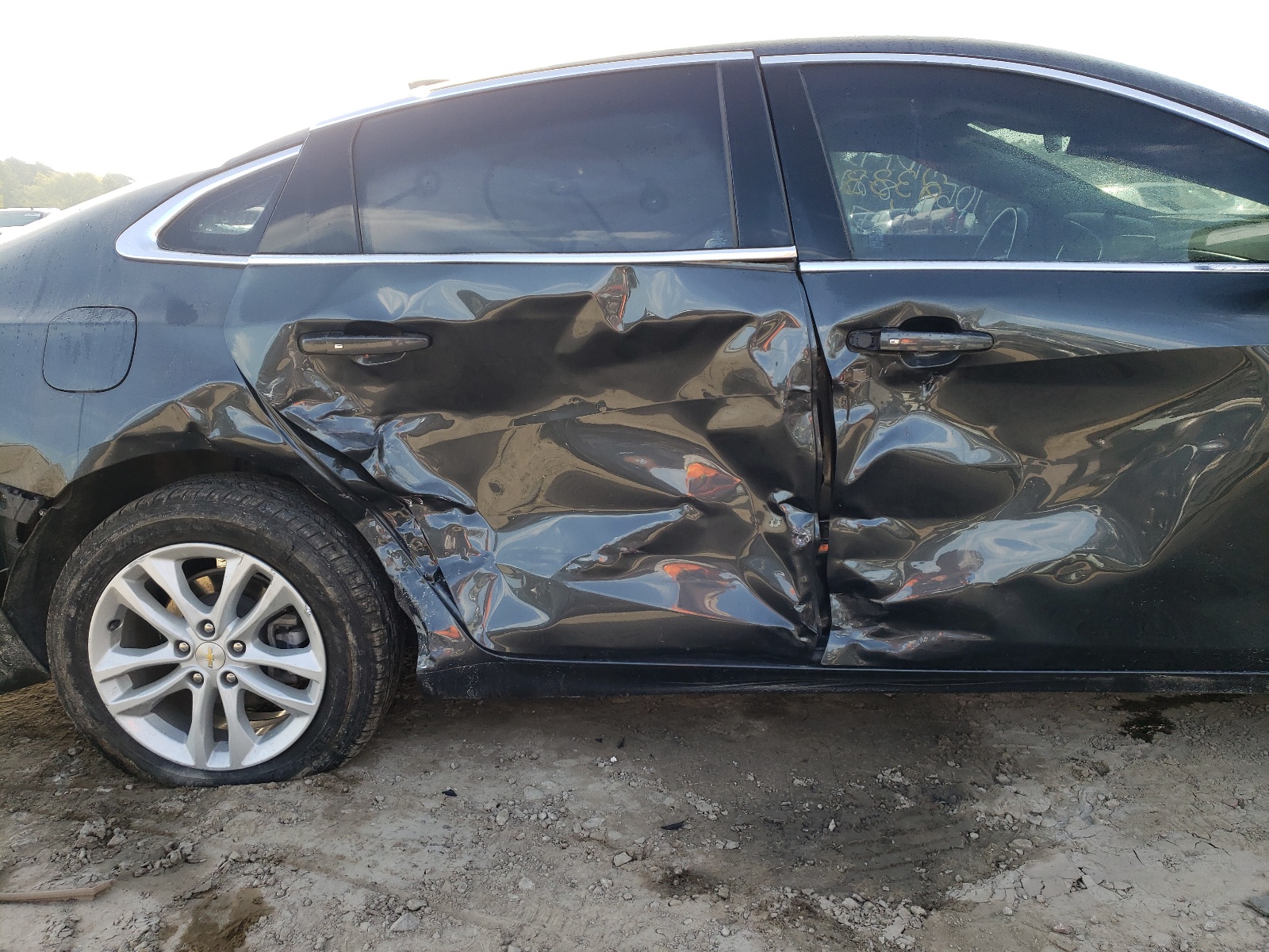 Photo 9 from auction – 2018 CHEVROLET MALIBU LT with VIN 1G1ZD5ST5JF133358