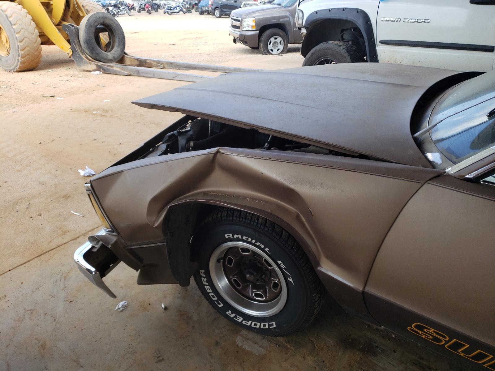 Photo 10 from auction – 1981 CHEVROLET EL CAMINO with VIN 1GCCW80H1BD500079