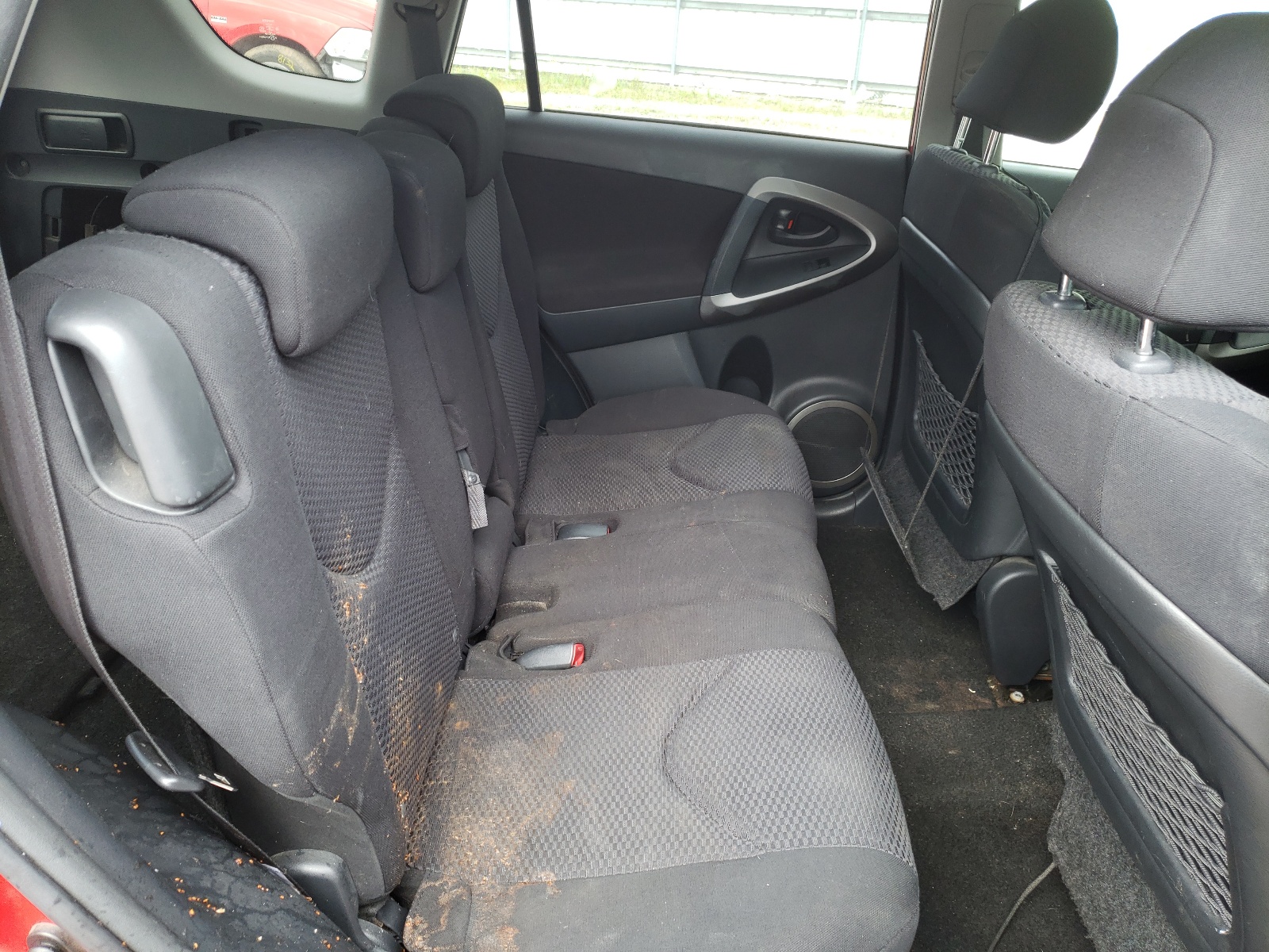 Photo 6 from auction – 2007 TOYOTA RAV4 with VIN JTMBK32V976025886