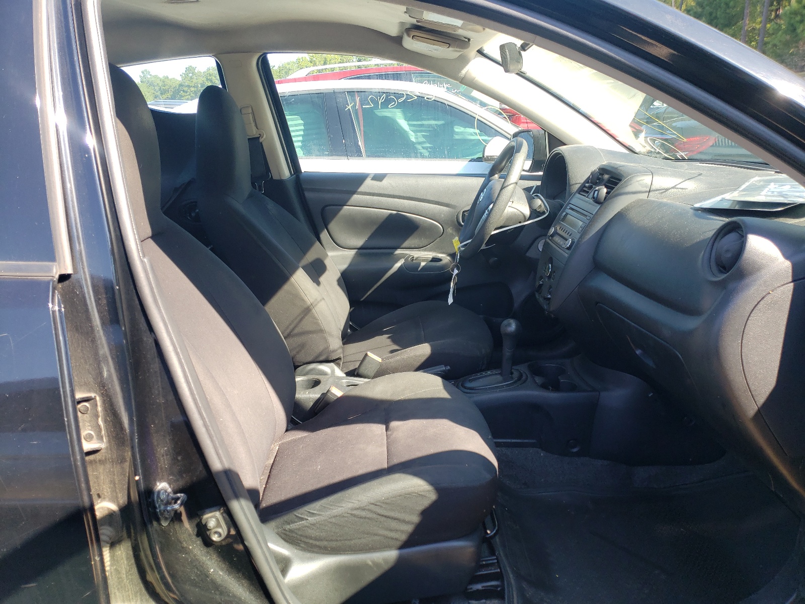 Photo 5 from auction – 2015 NISSAN VERSA S with VIN 3N1CN7AP5FL843841