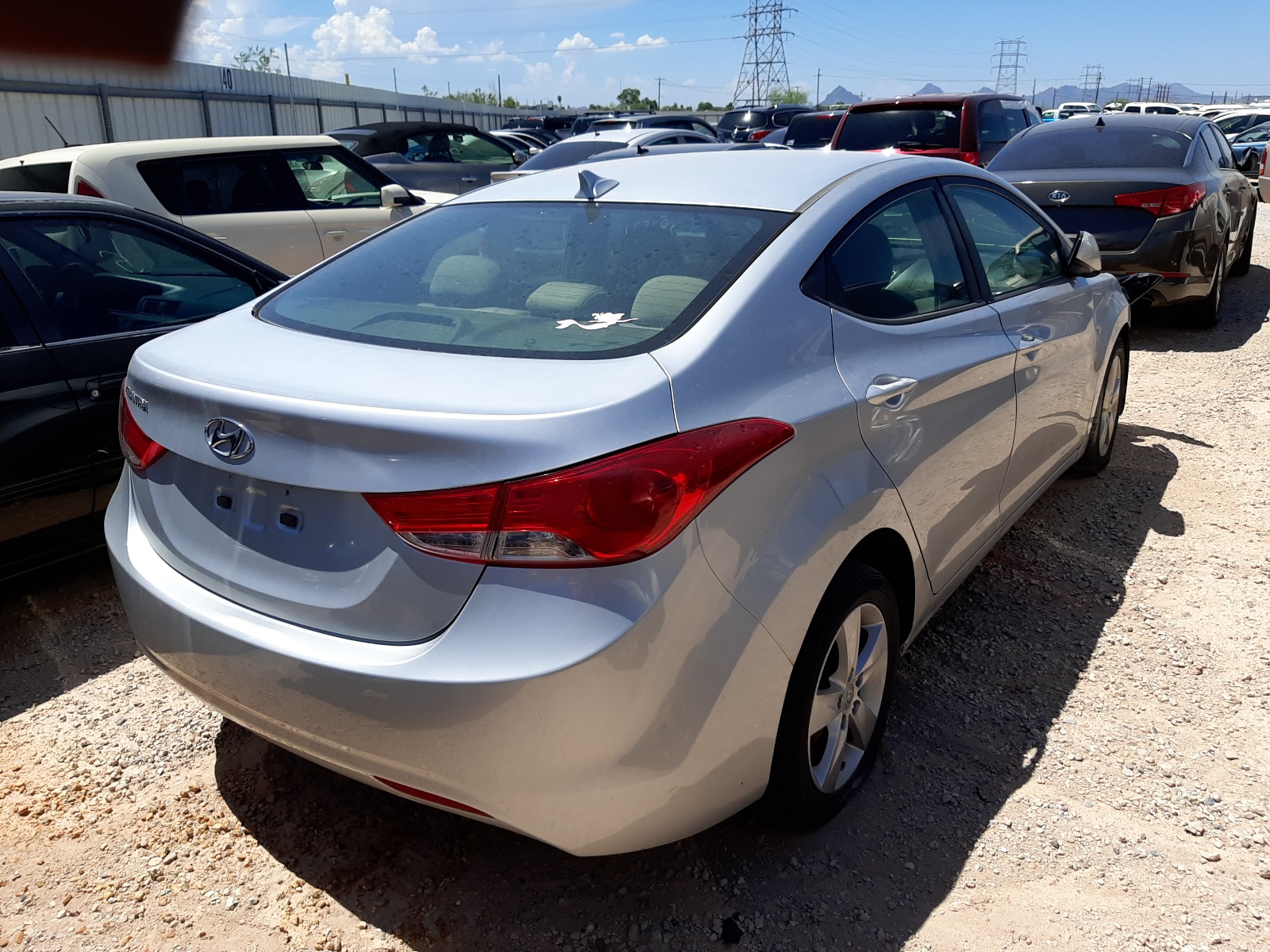 Photo 4 from auction – 2013 HYUNDAI ELANTRA GL with VIN 5NPDH4AE2DH373867