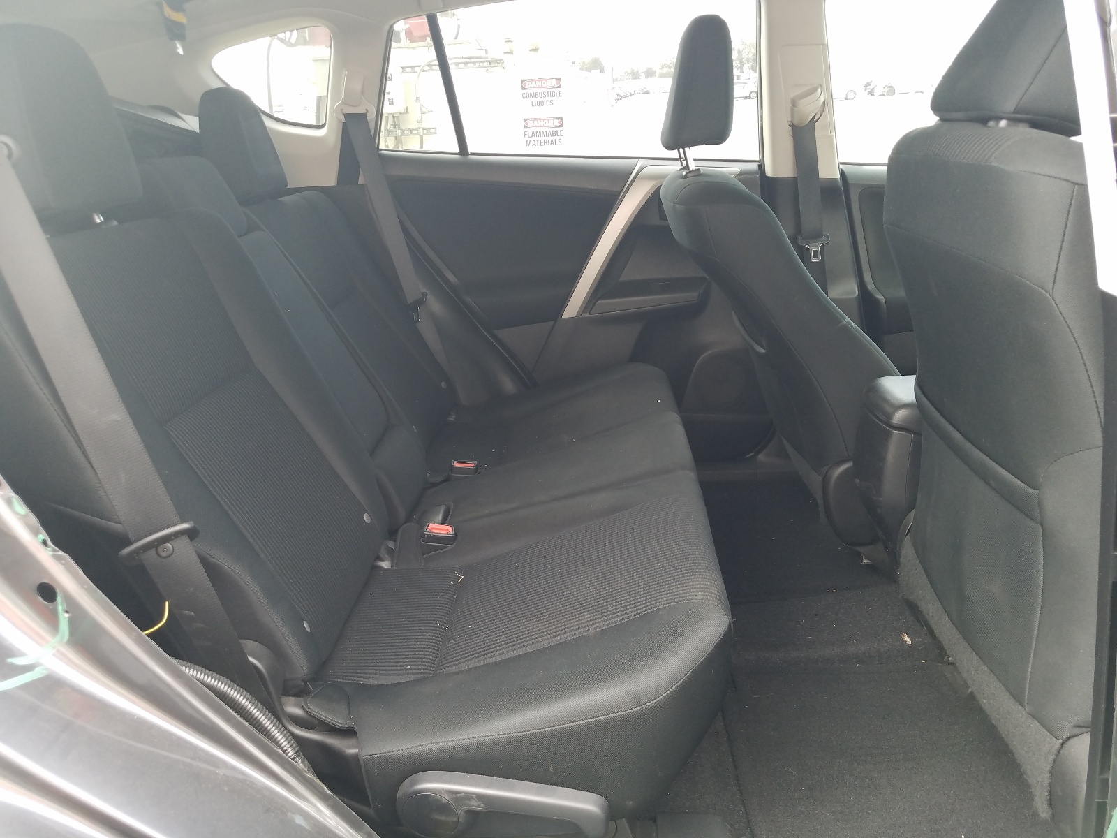 Photo 6 from auction – 2016 TOYOTA RAV4 LE with VIN 2T3ZFREVXGW267280