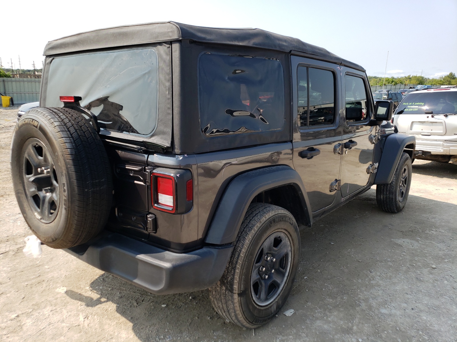 Photo 4 from auction – 2018 JEEP WRANGLER U with VIN 1C4HJXDG1JW169510