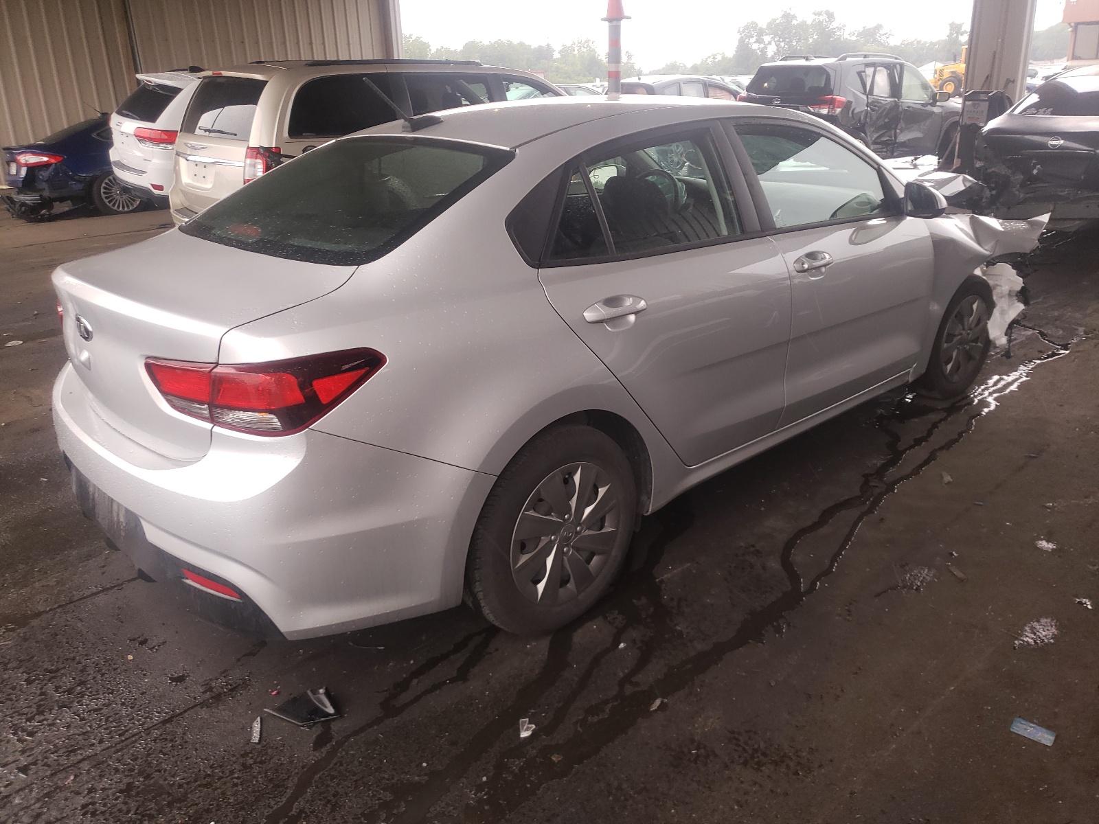 Photo 4 from auction – 2019 KIA RIO S with VIN 3KPA24AB5KE218905