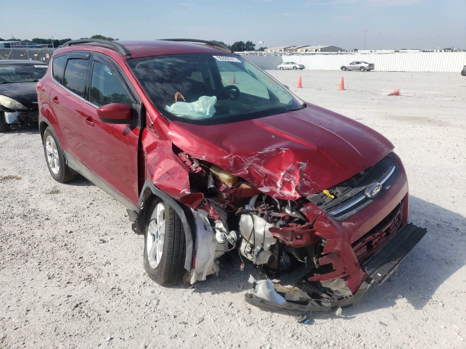 Photo 1 from auction – 2015 FORD ESCAPE SE with VIN 1FMCU9GX1FUB35400