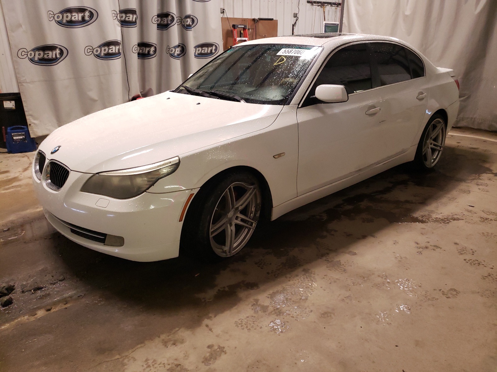 Photo 2 from auction – 2008 BMW 528 I with VIN WBANU535X8C113833