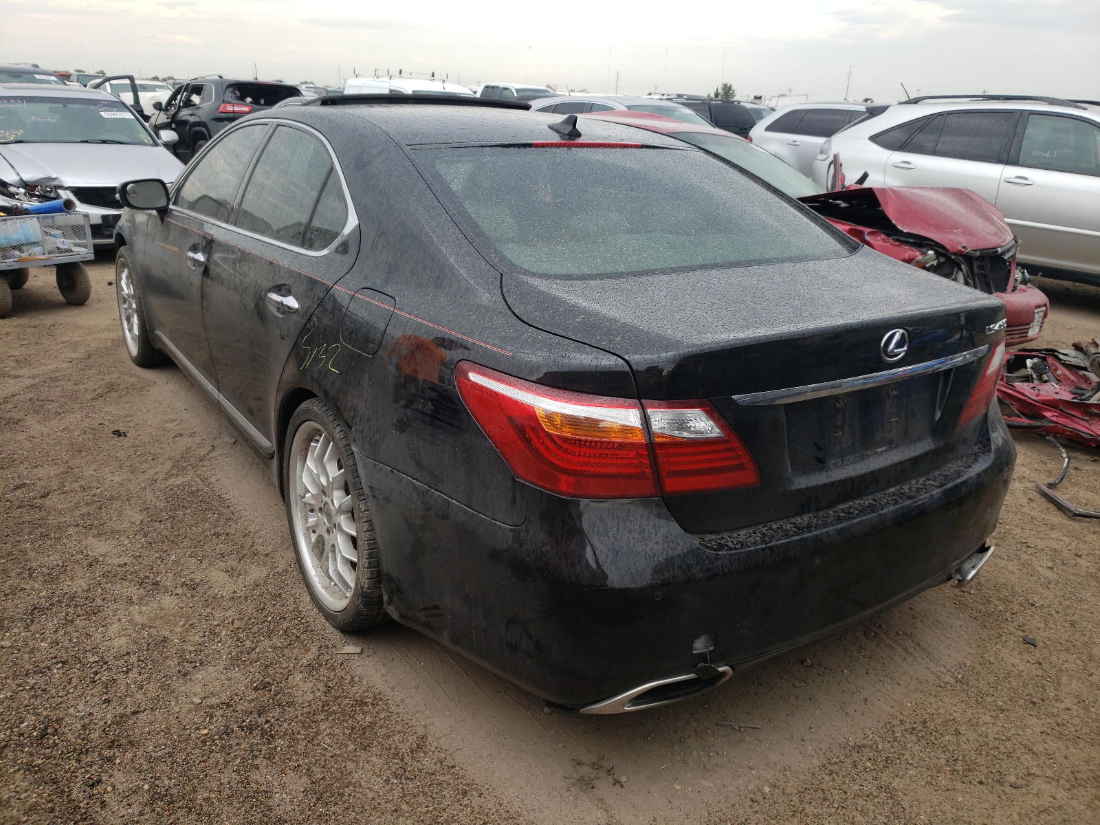 Photo 3 from auction – 2011 LEXUS LS 460 with VIN JTHBL5EFXB5102209