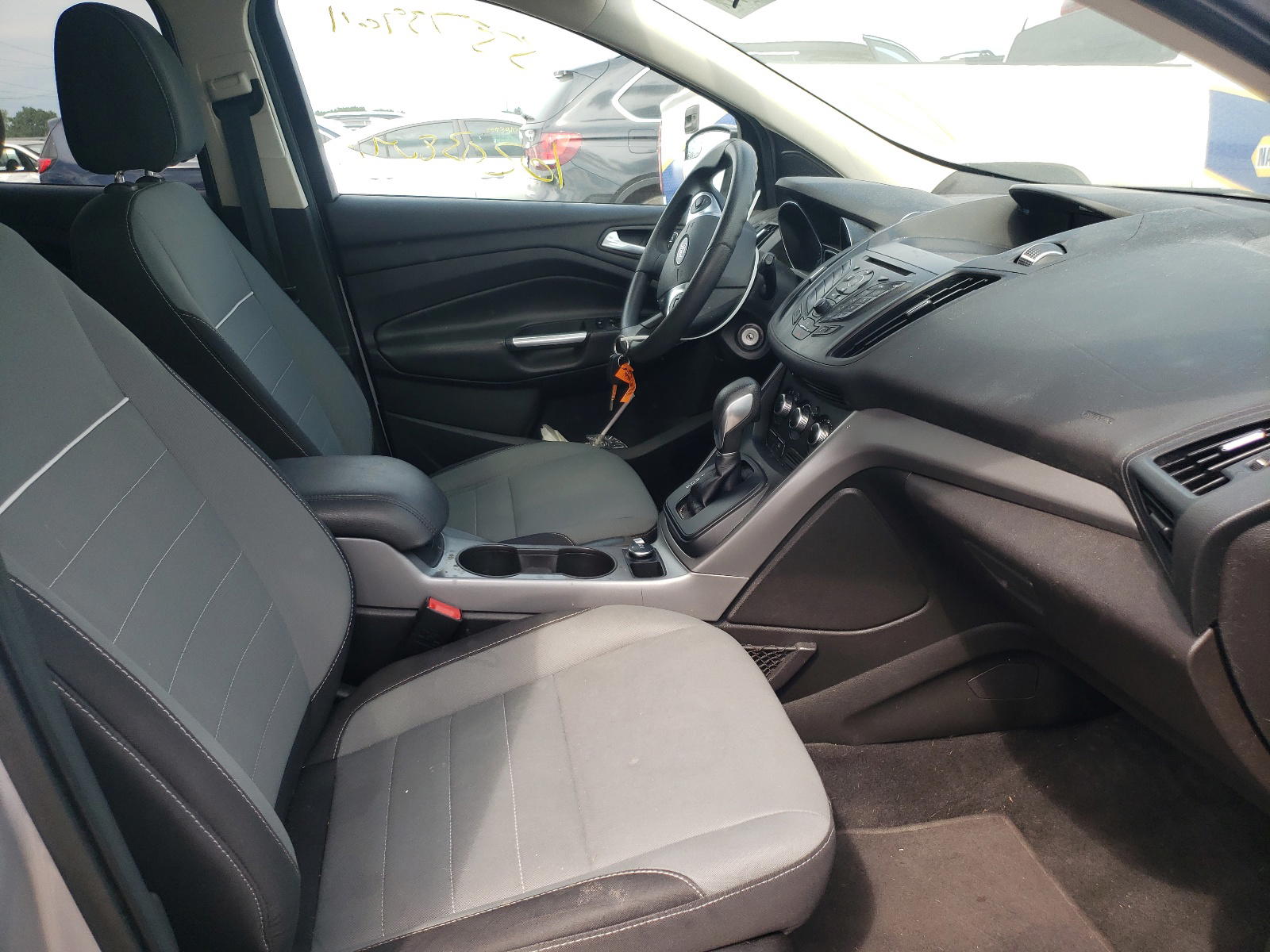Photo 5 from auction – 2015 FORD ESCAPE SE with VIN 1FMCU0G70FUB17014