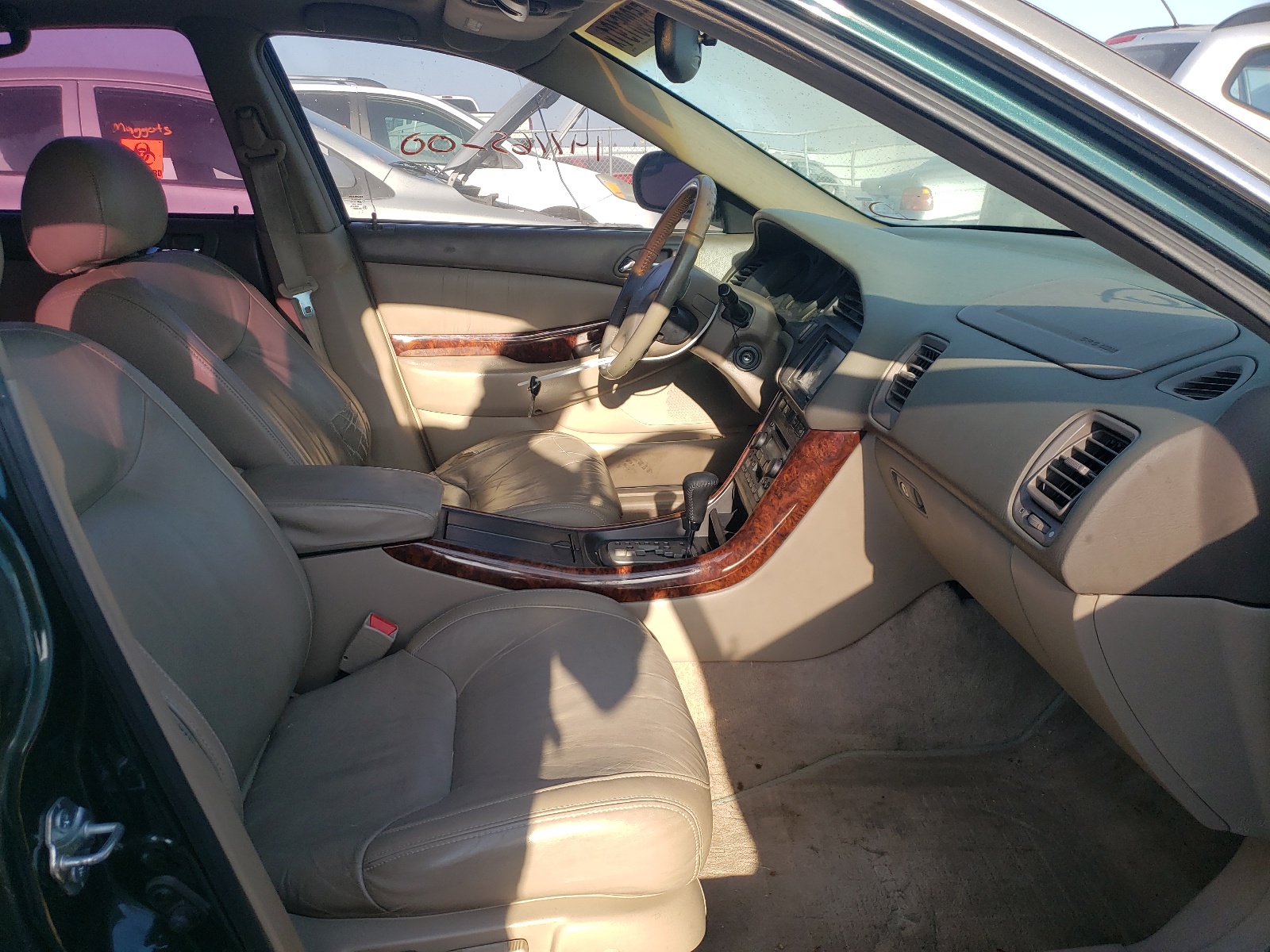 Photo 5 from auction – 2000 ACURA 3.2TL with VIN 19UUA5675YA007498