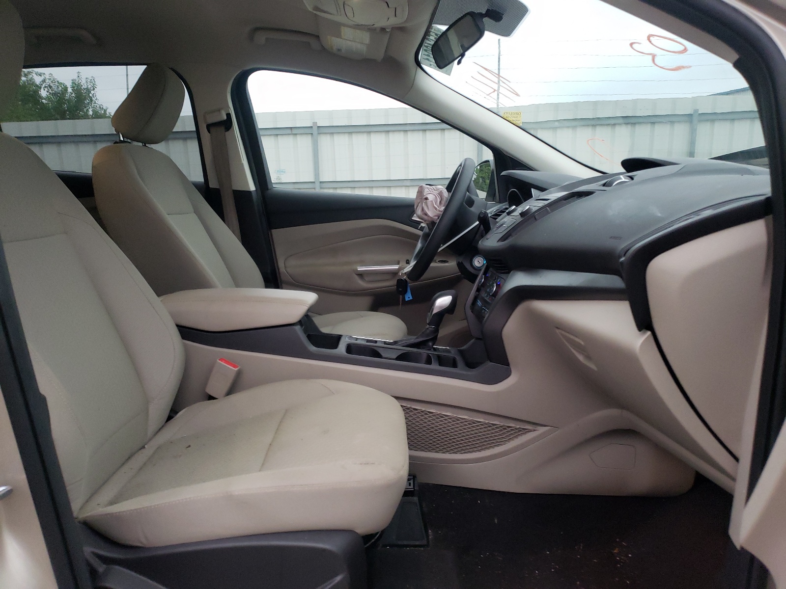Photo 5 from auction – 2018 FORD ESCAPE SE with VIN 1FMCU9GD2JUA44103