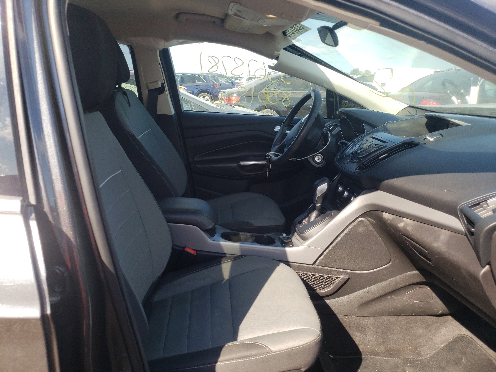 Photo 5 from auction – 2015 FORD ESCAPE SE with VIN 1FMCU0GX1FUB75715