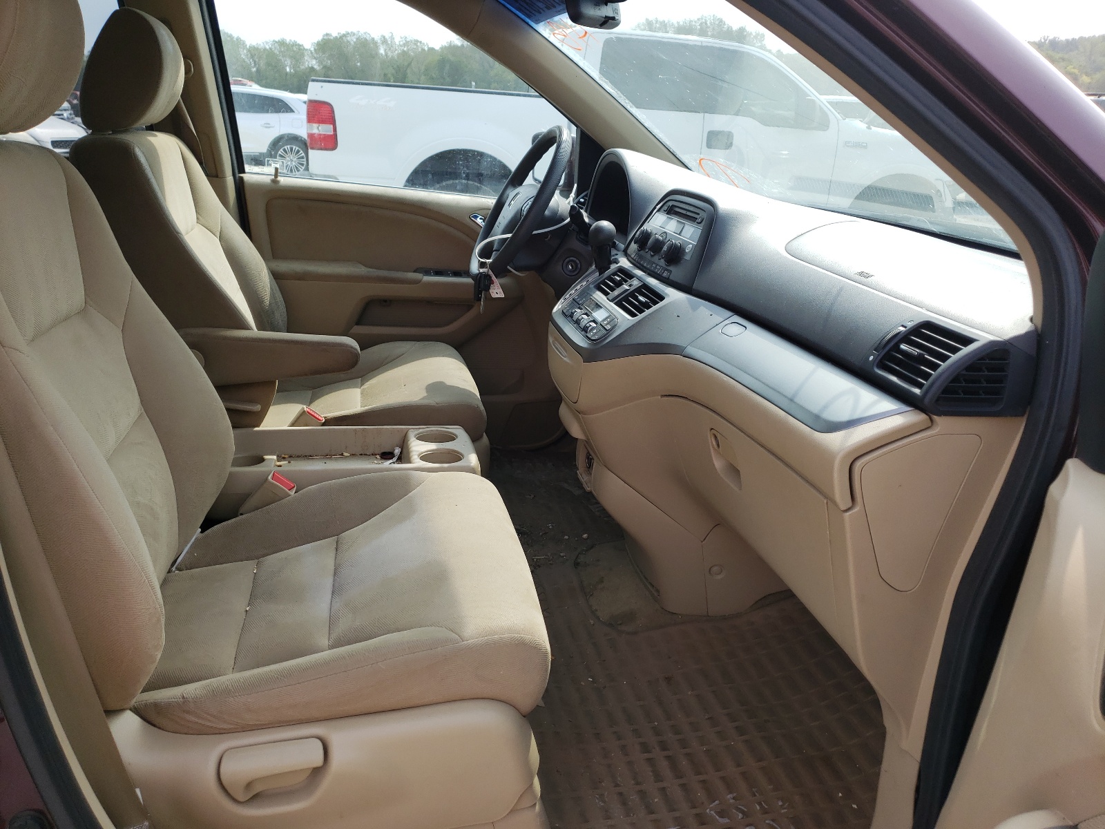 Photo 5 from auction – 2008 HONDA ODYSSEY EX with VIN 5FNRL38428B014809
