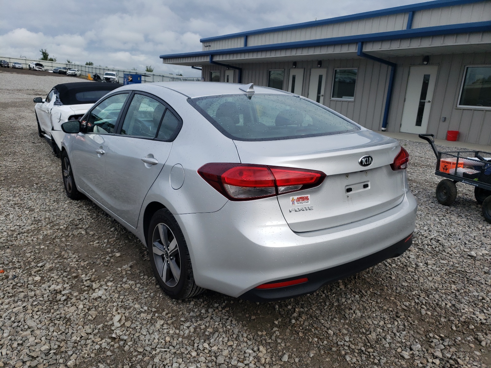 Photo 3 from auction – 2018 KIA FORTE LX with VIN 3KPFL4A77JE191901