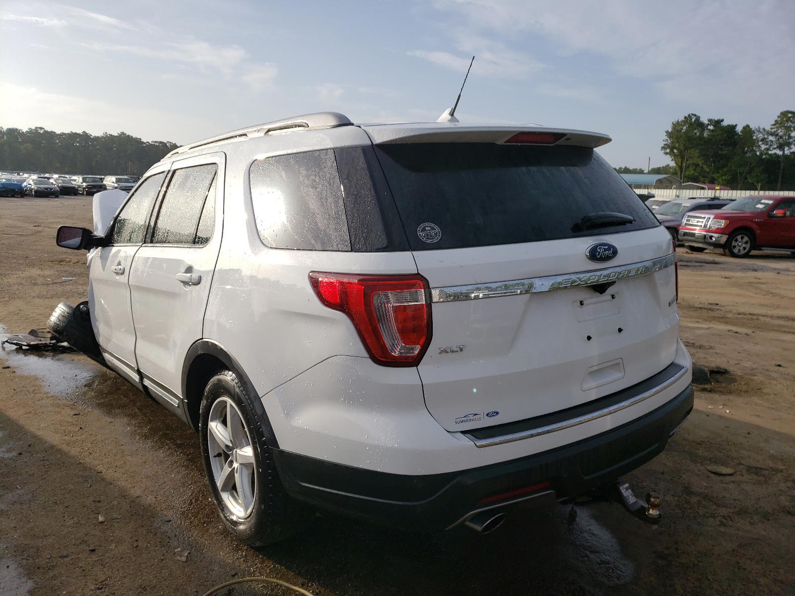 Photo 3 from auction – 2018 FORD EXPLORER X with VIN 1FM5K7DH2JGB62693