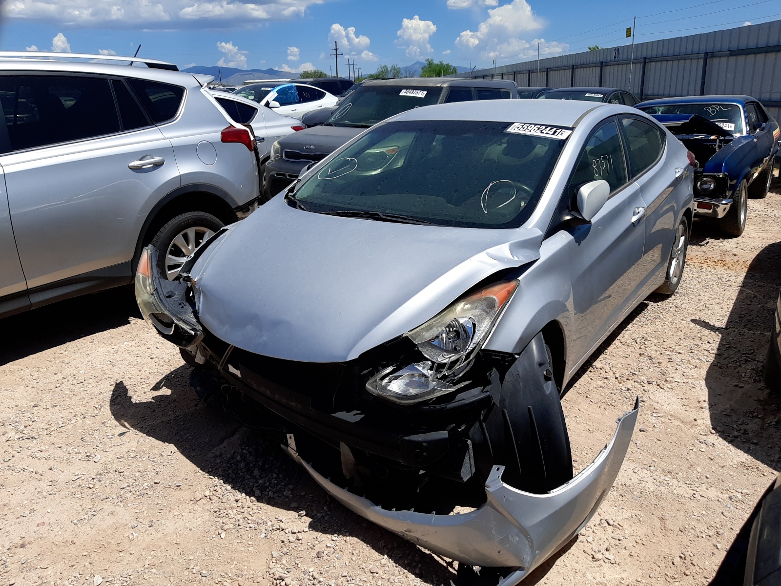 Photo 2 from auction – 2013 HYUNDAI ELANTRA GL with VIN 5NPDH4AE2DH373867