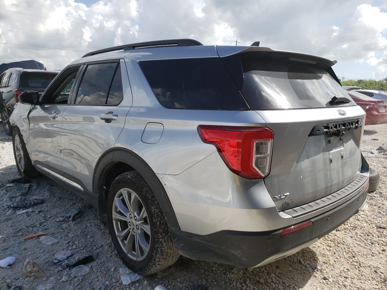 Photo 3 from auction – 2021 FORD EXPLORER X with VIN 1FMSK7DH3MGA56812