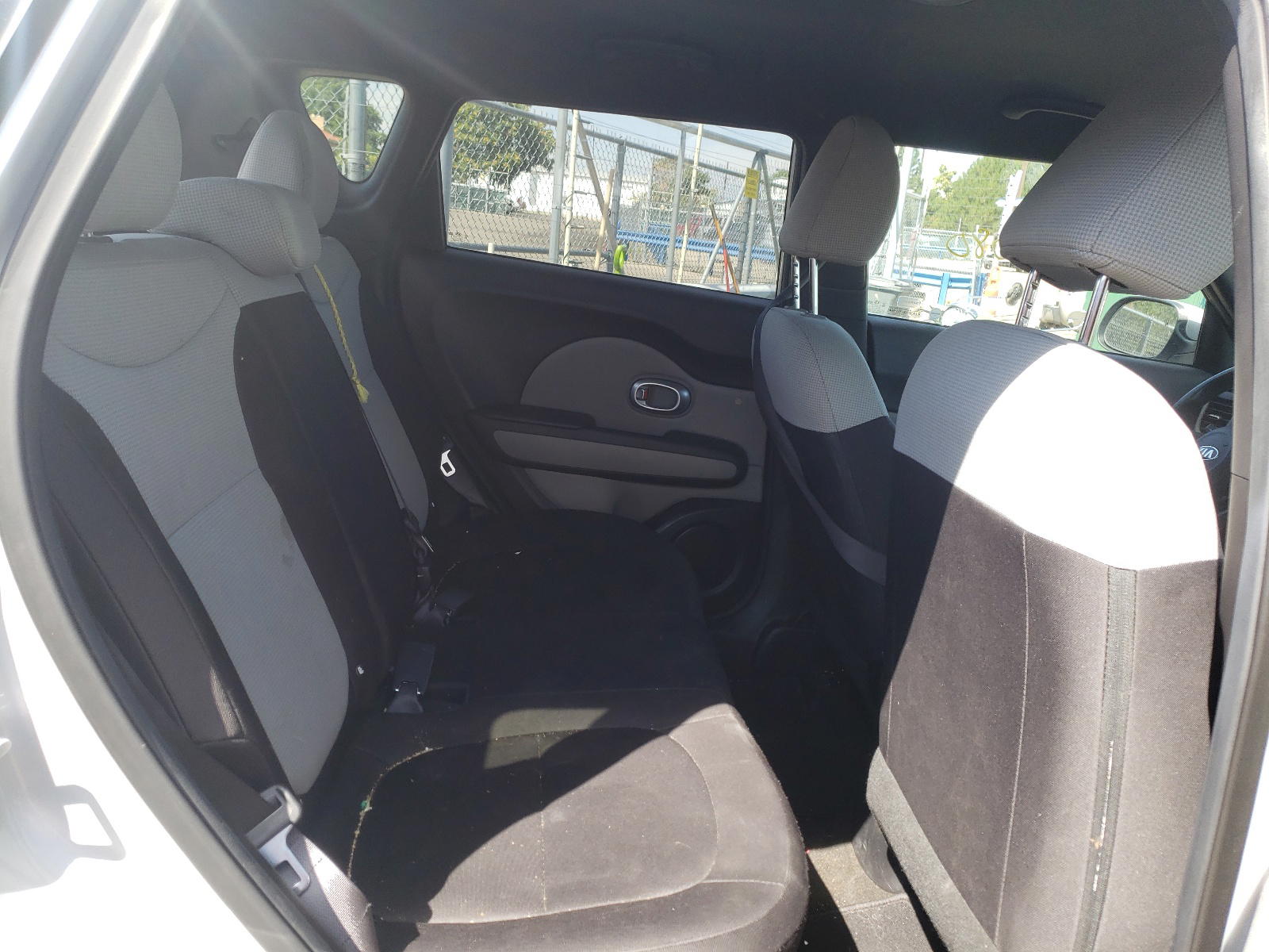 Photo 6 from auction – 2015 KIA SOUL with VIN KNDJN2A25F7802853