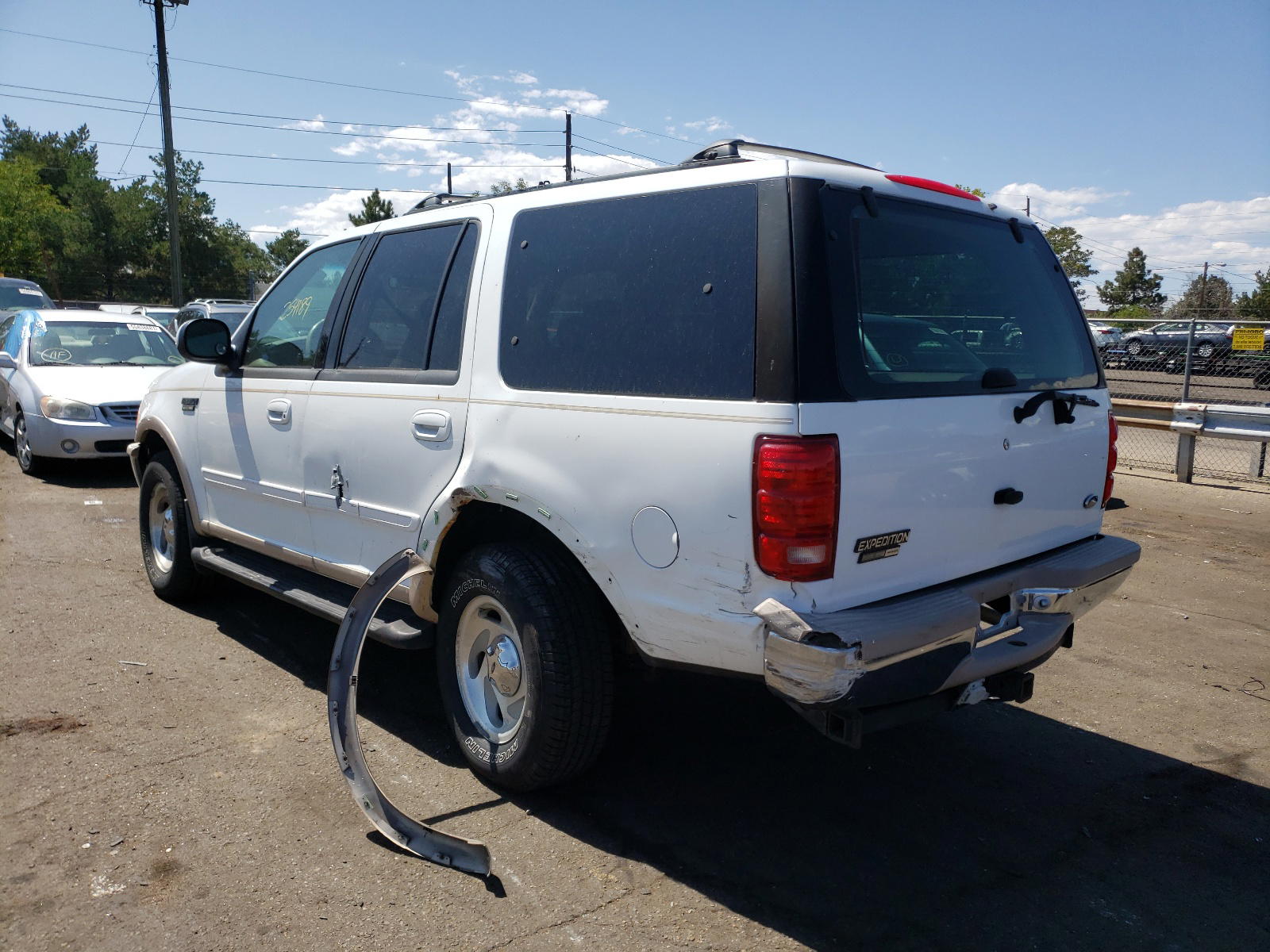 Photo 3 from auction – 1998 FORD EXPEDITION with VIN 1FMPU18L2WLA24083