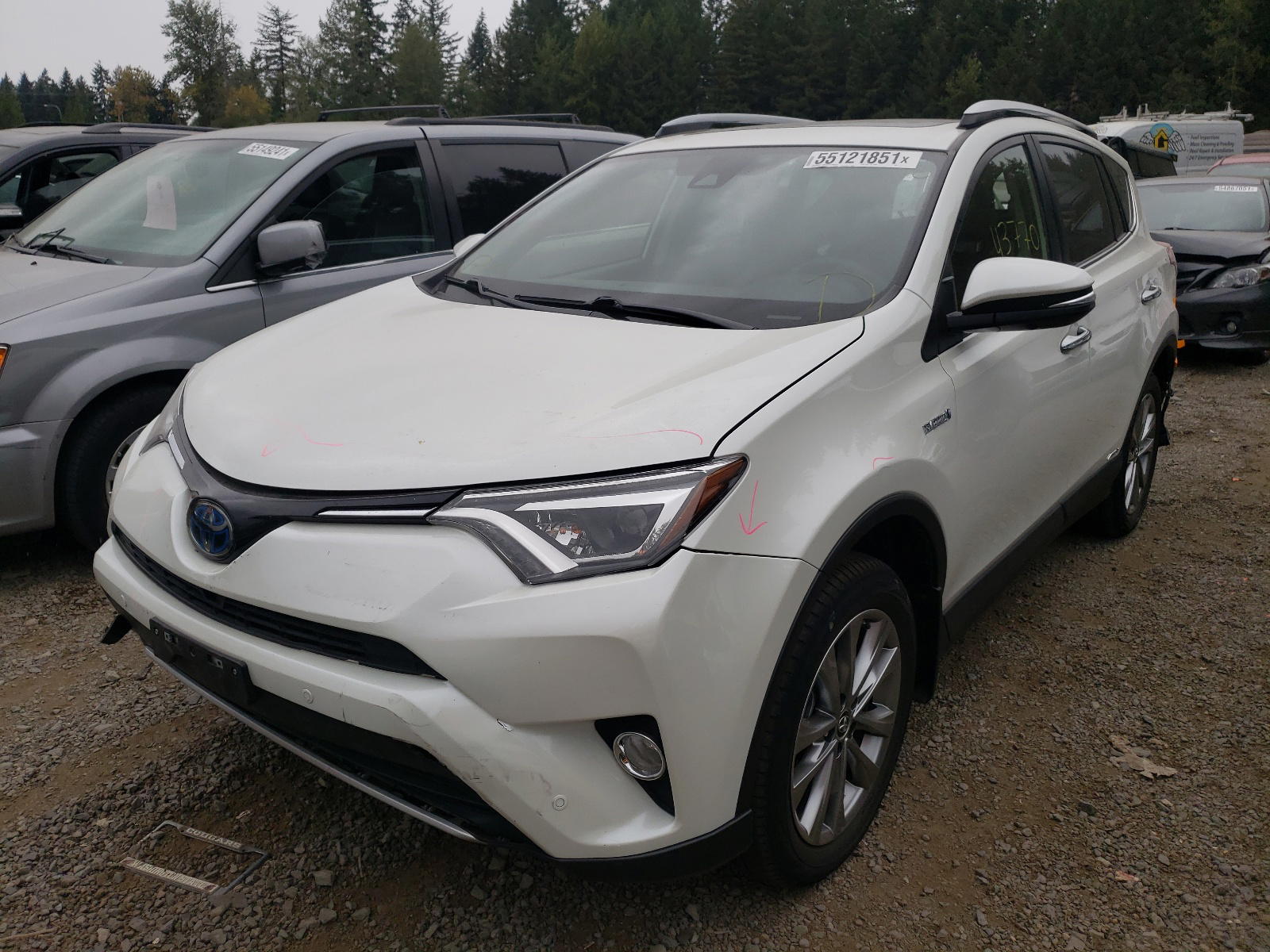 Photo 2 from auction – 2016 TOYOTA RAV4 with VIN JTMDJREV5GD025843