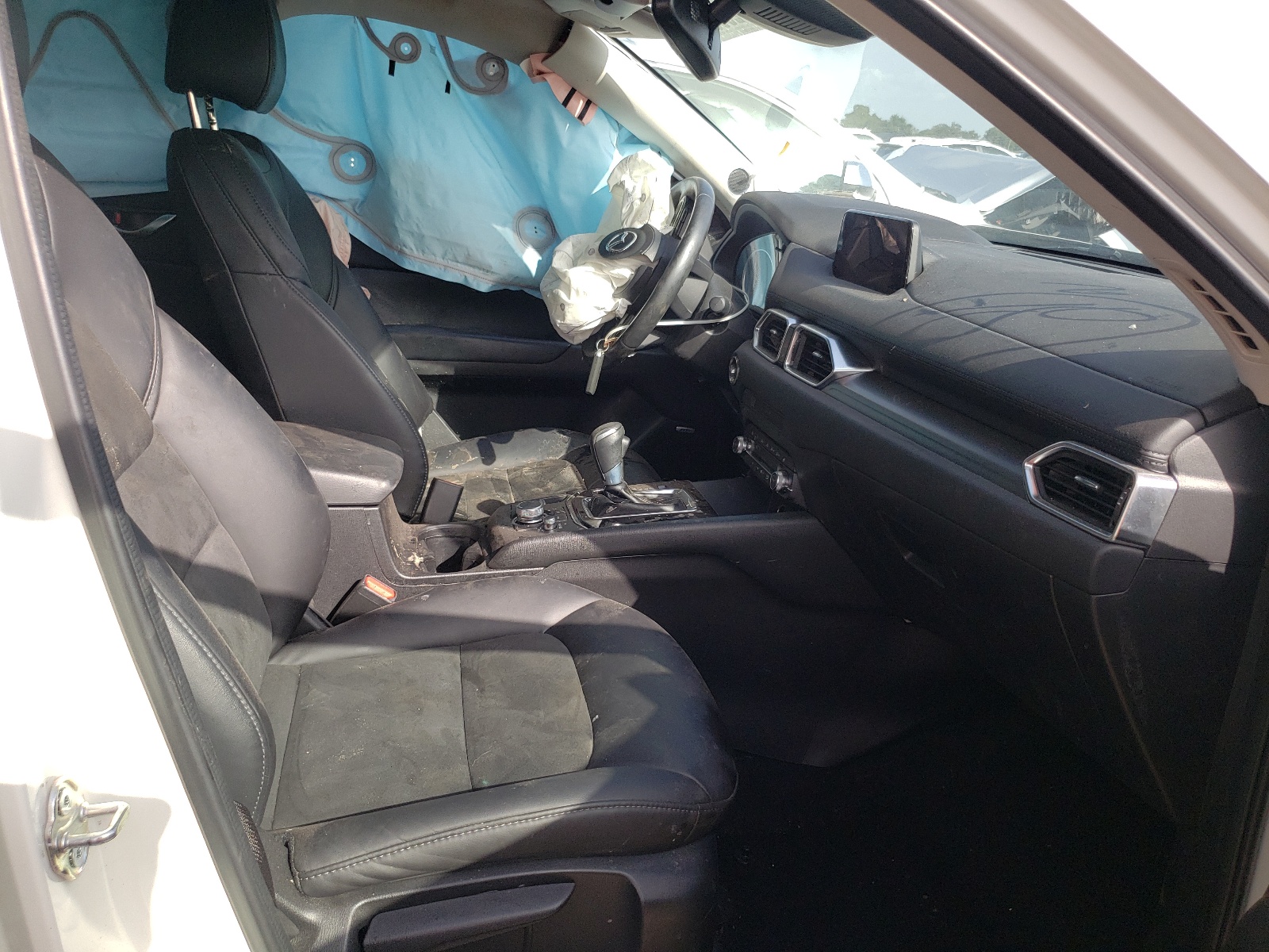 Photo 5 from auction – 2019 MAZDA CX-5 TOURI with VIN JM3KFBCM3K1517444