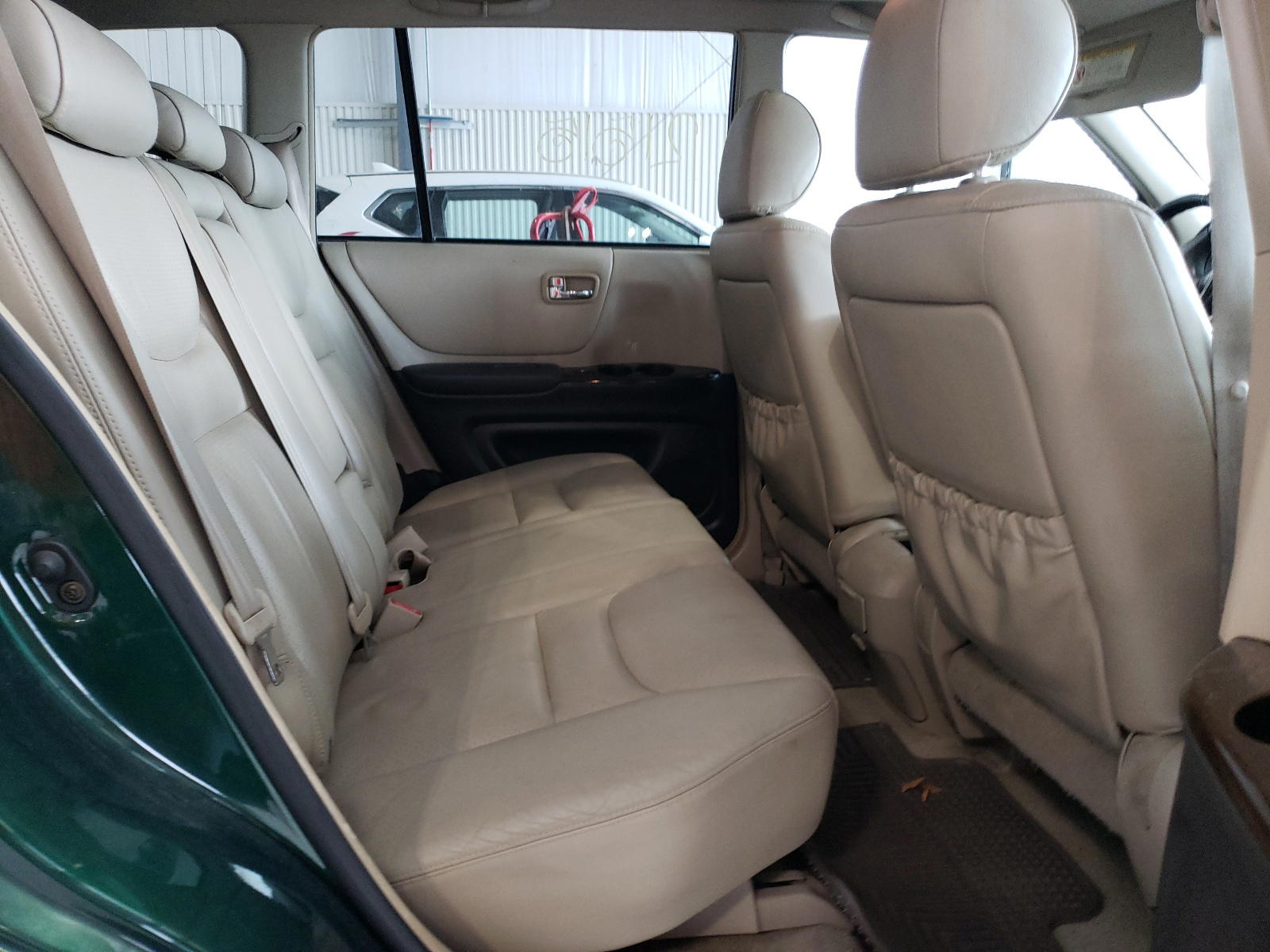 Photo 6 from auction – 2003 TOYOTA HIGHLANDER with VIN JTEHF21A630121457