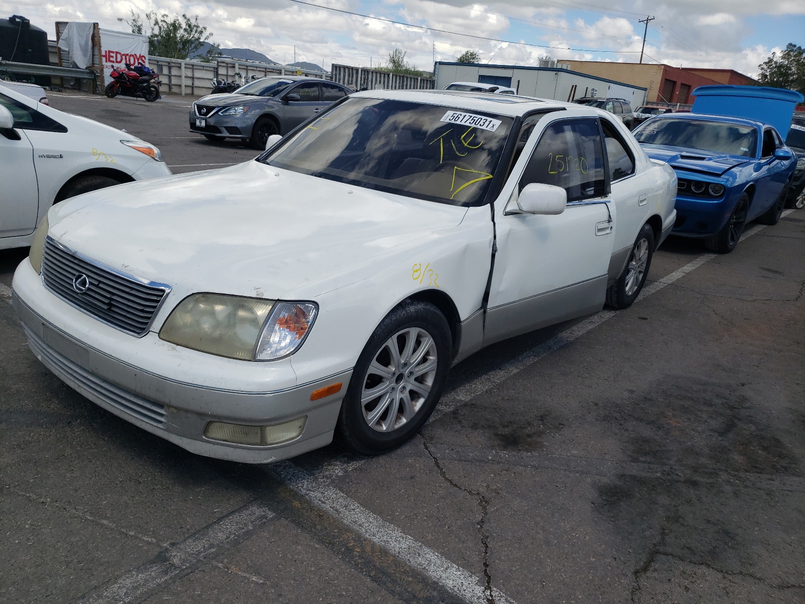 Zdjęcie 2 z aukcji – 1998 LEXUS LS 400 z VIN JT8BH28F3W0129380