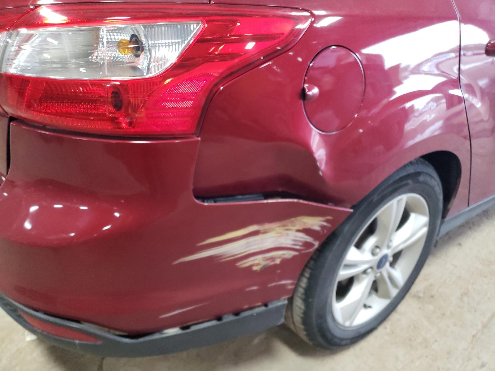 Photo 9 from auction – 2014 FORD FOCUS SE with VIN 1FADP3F24EL419410