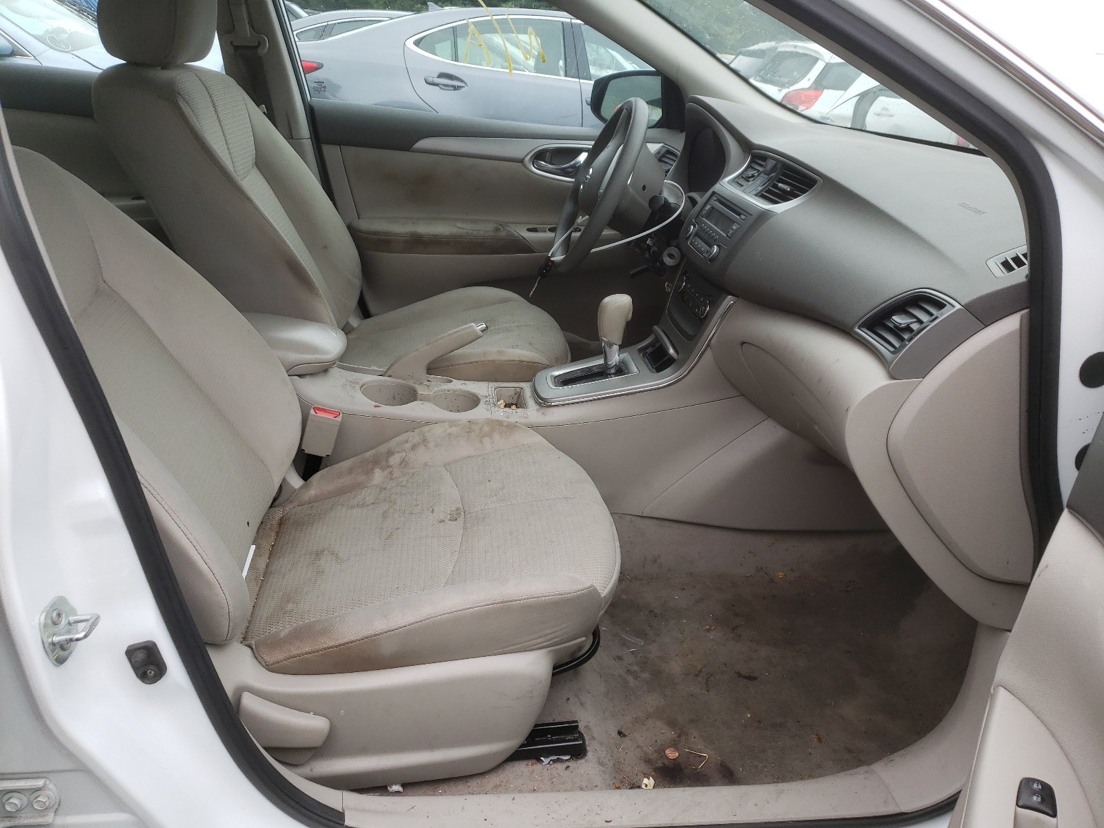 Photo 5 from auction – 2014 NISSAN SENTRA S with VIN 3N1AB7AP0EY287908