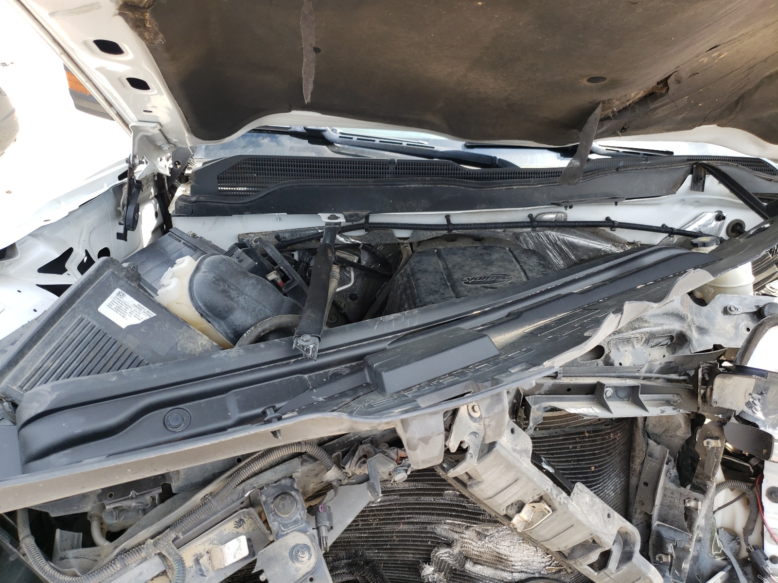 Photo 7 from auction – 2016 CHEVROLET SILVERADO with VIN 1GC3CYCG0GZ318962