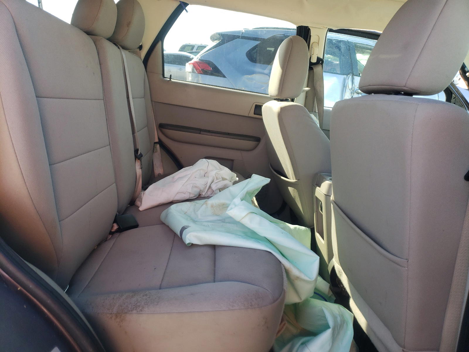 Photo 6 from auction – 2012 FORD ESCAPE XLT with VIN 1FMCU0D78CKA81231