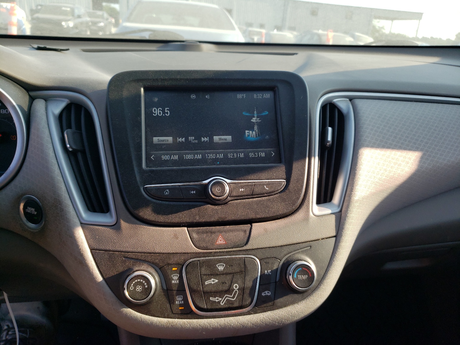 Photo 9 from auction – 2016 CHEVROLET MALIBU LS with VIN 1G1ZB5ST2GF177784