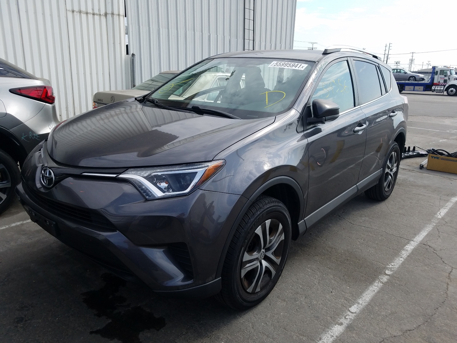 Photo 2 from auction – 2016 TOYOTA RAV4 LE with VIN 2T3ZFREVXGW267280