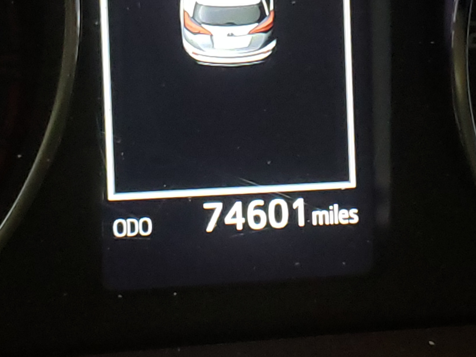 Photo 8 from auction – 2018 TOYOTA RAV4 LIMIT with VIN JTMDFREV3JJ745393