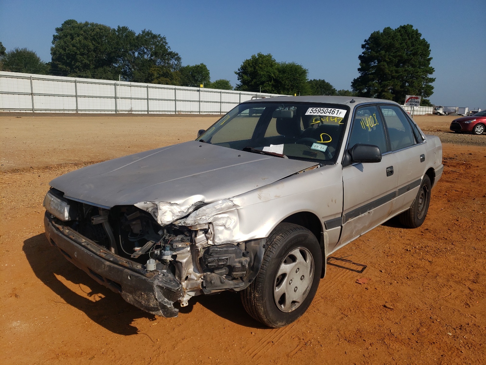 Photo 2 from auction – 1991 MAZDA 626 DX with VIN 1YVGD22B9M5145442