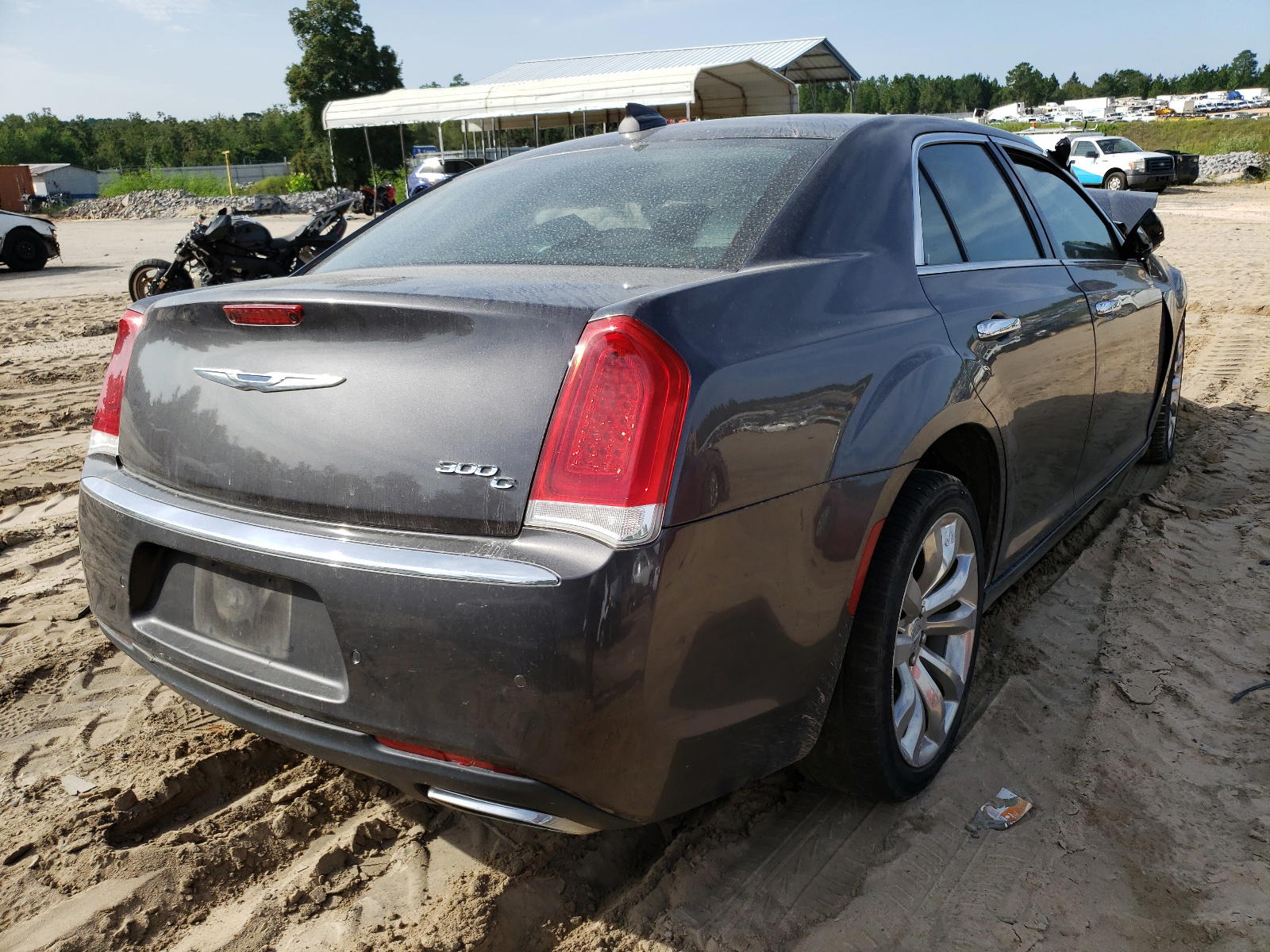 Photo 4 from auction – 2017 CHRYSLER 300C with VIN 2C3CCAEG3HH590822