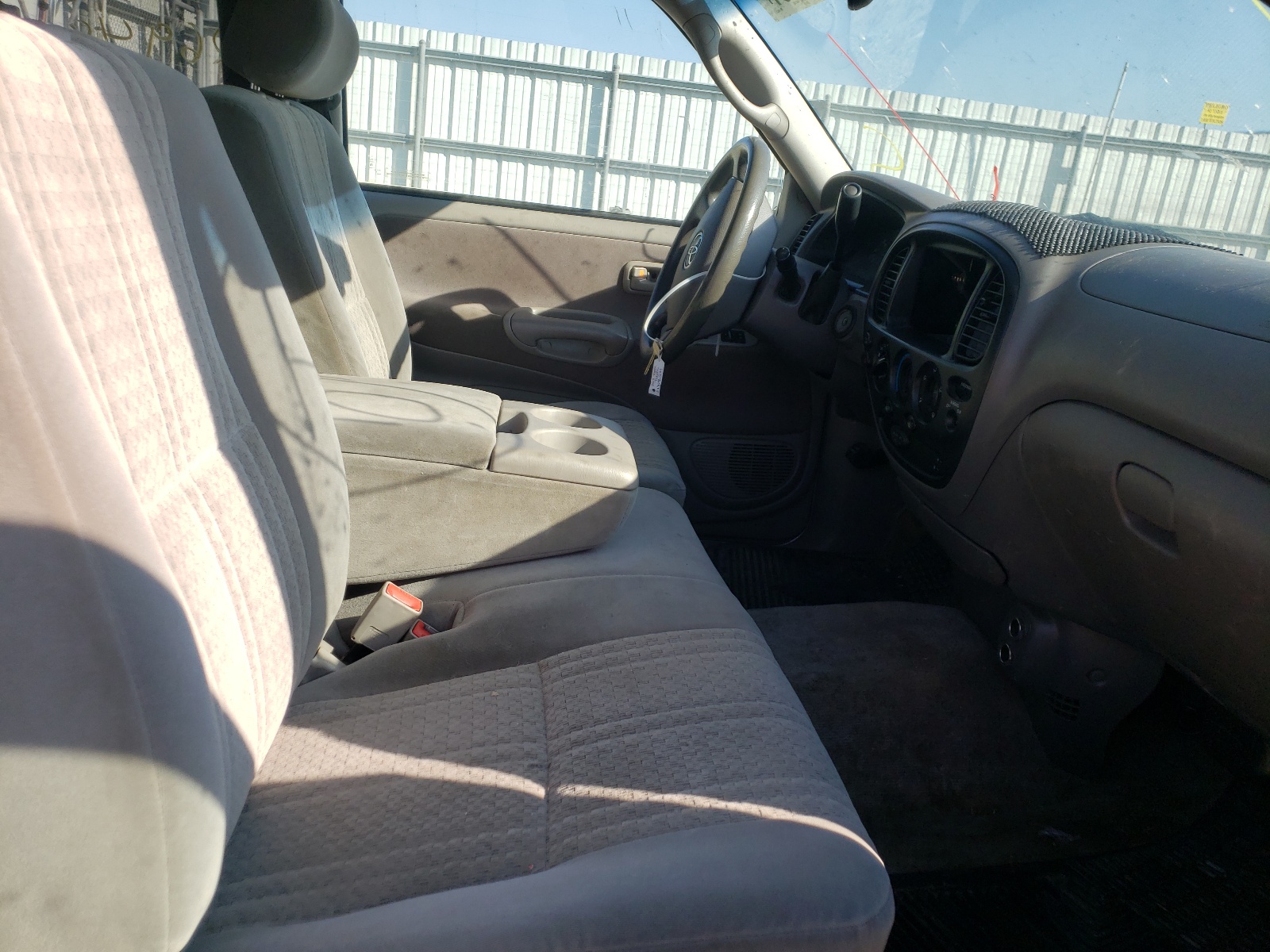 Photo 5 from auction – 2003 TOYOTA TUNDRA ACC with VIN 5TBBT44163S416672
