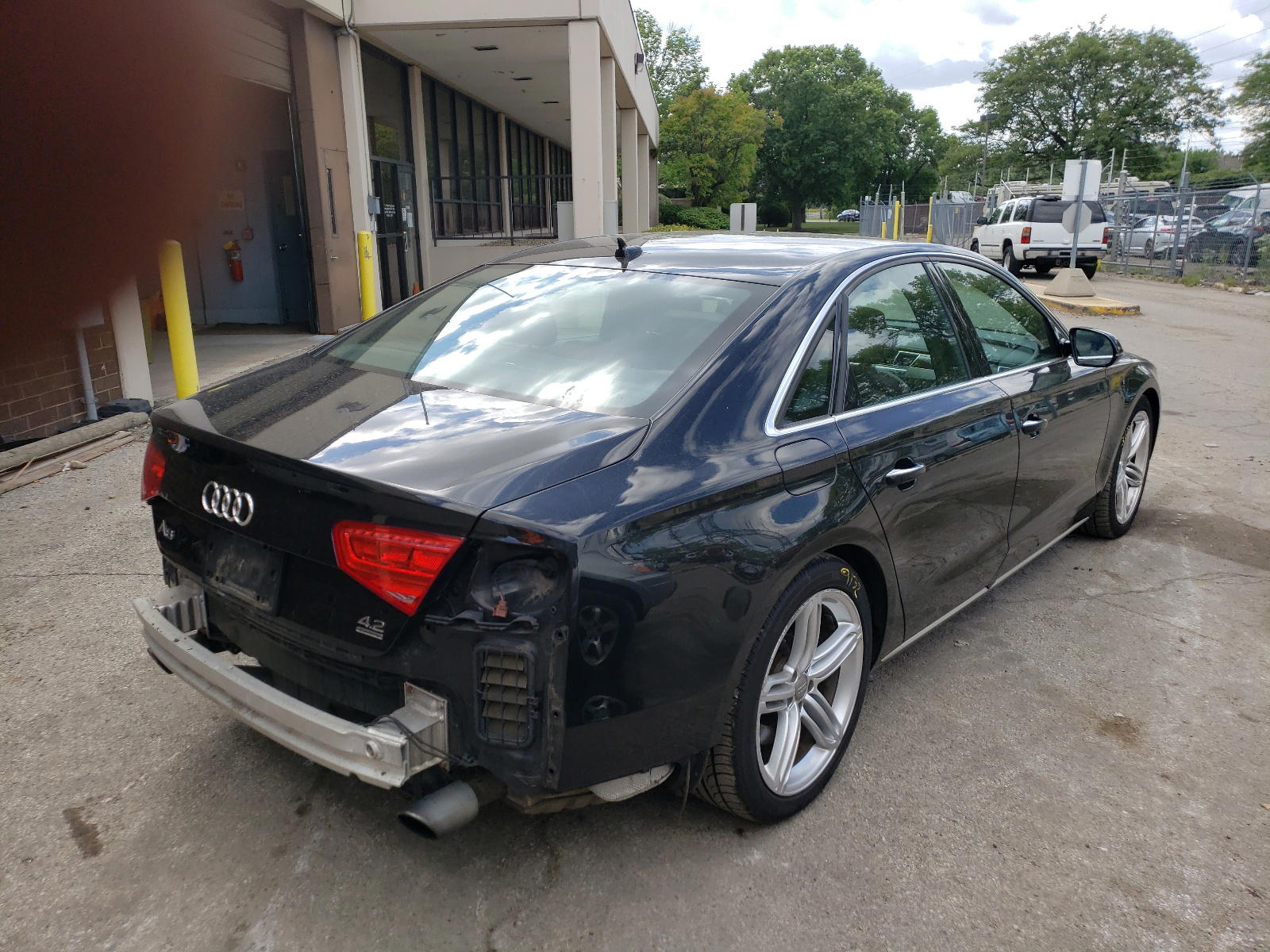 Photo 4 from auction – 2012 AUDI A8 QUATTRO with VIN WAUAVAFD1CN002818